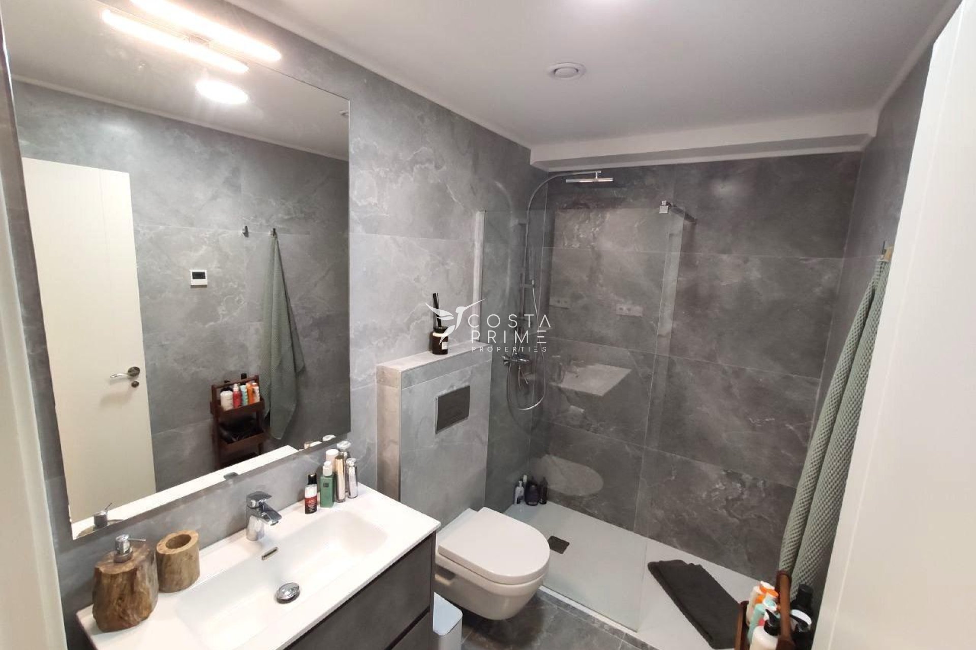 Resale - Townhouse / Semi - Finestrat