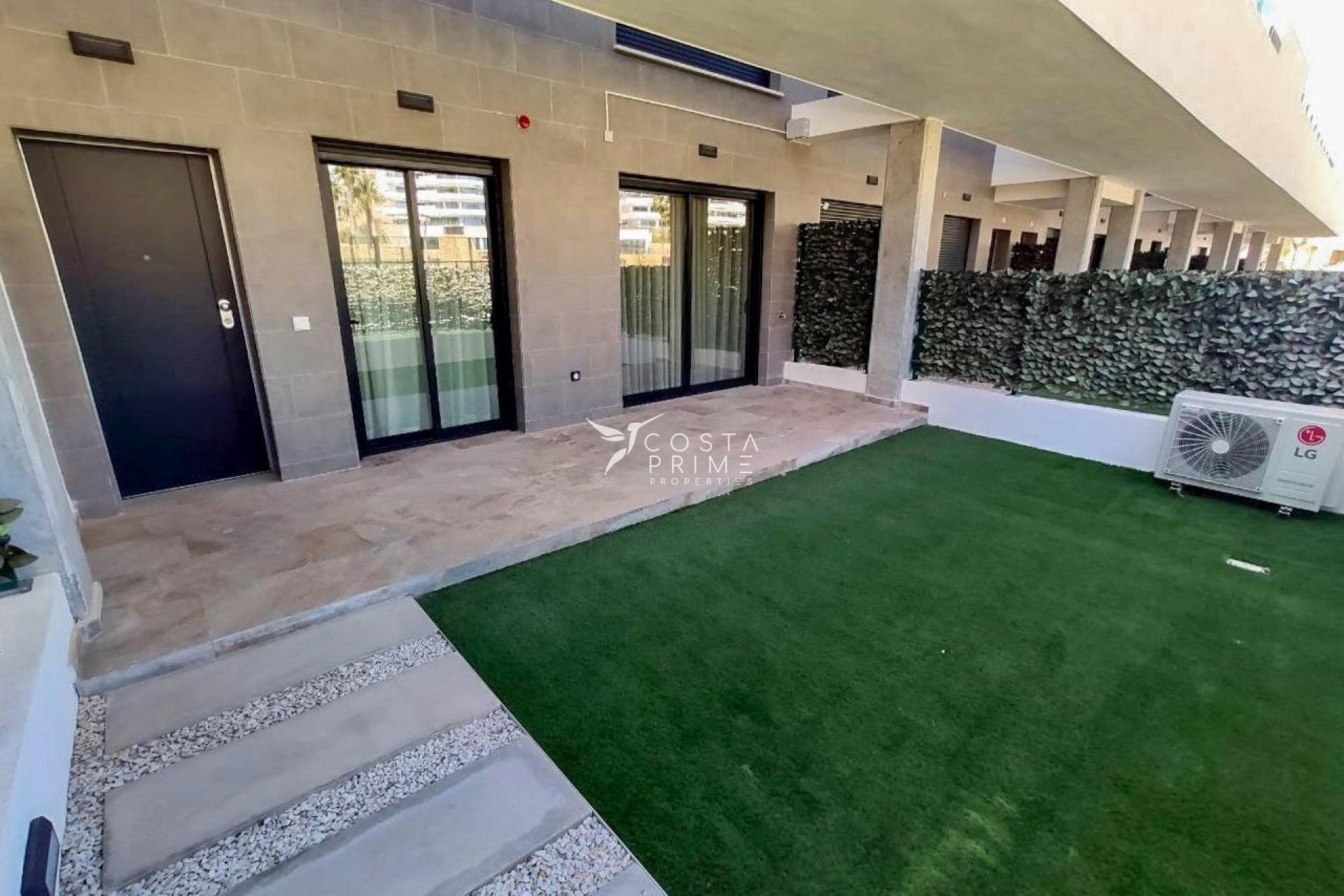 Resale - Townhouse / Semi - Finestrat