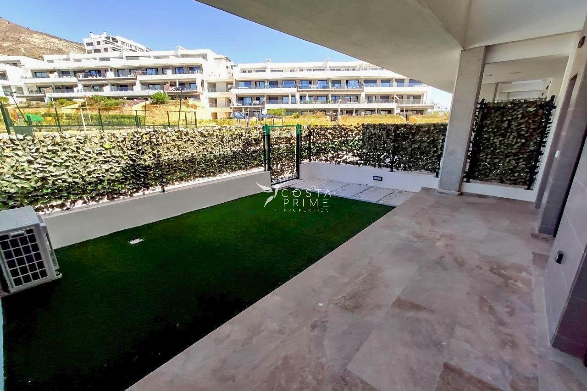 Resale - Townhouse / Semi - Finestrat