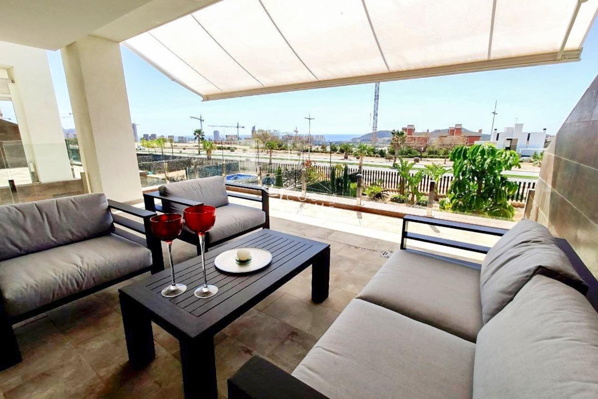 Resale - Townhouse / Semi - Finestrat