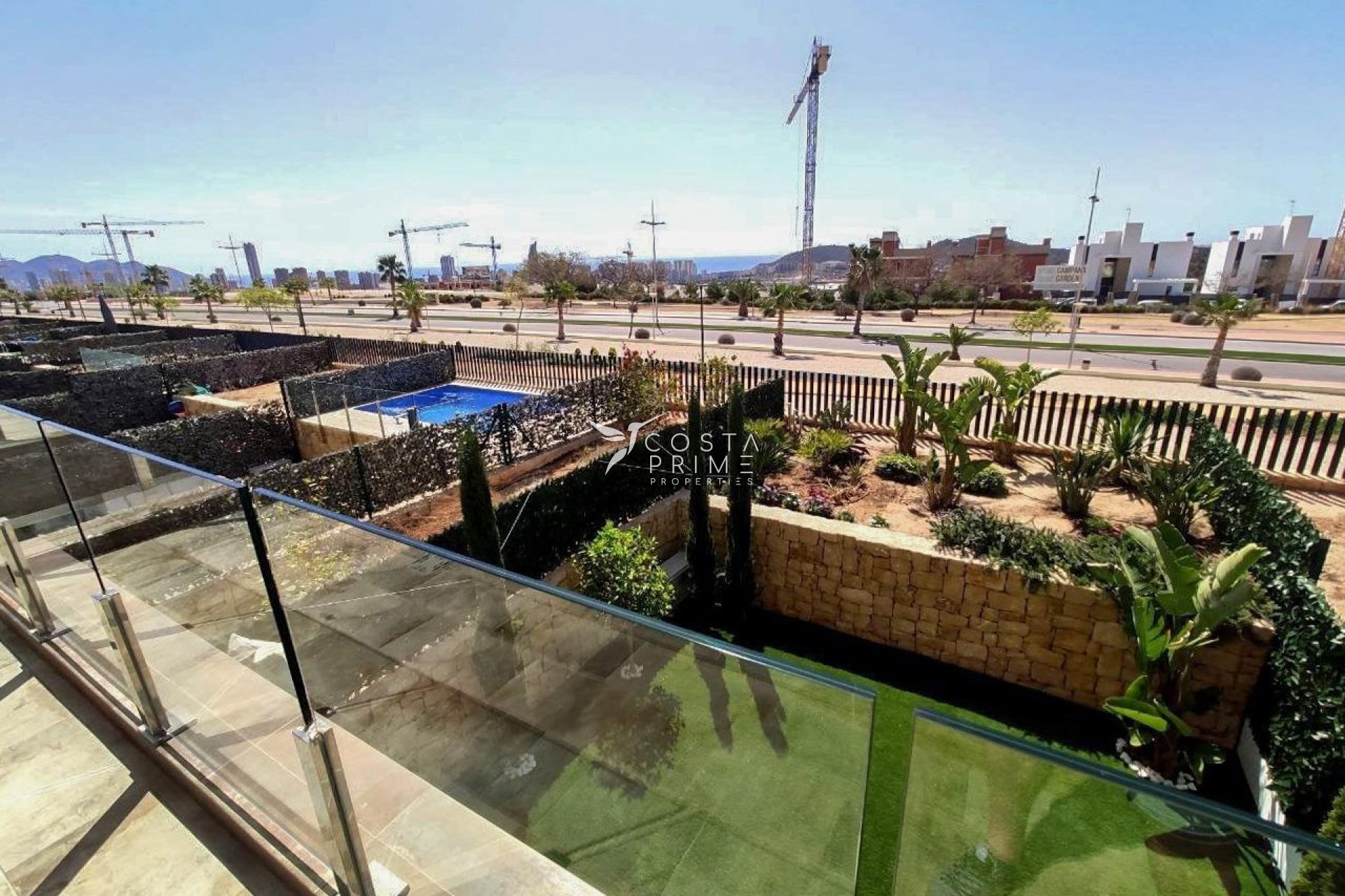 Resale - Townhouse / Semi - Finestrat