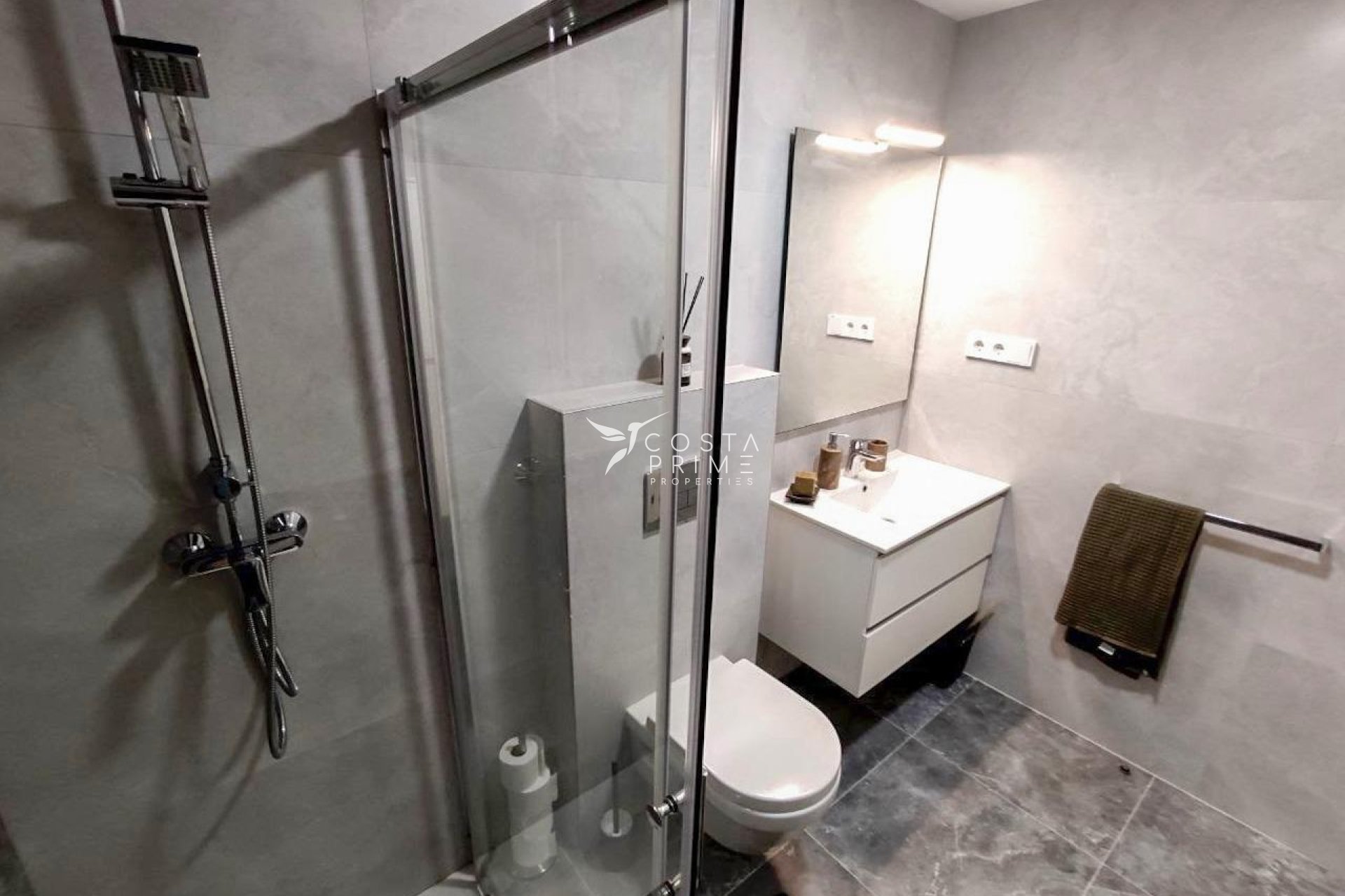 Resale - Townhouse / Semi - Finestrat