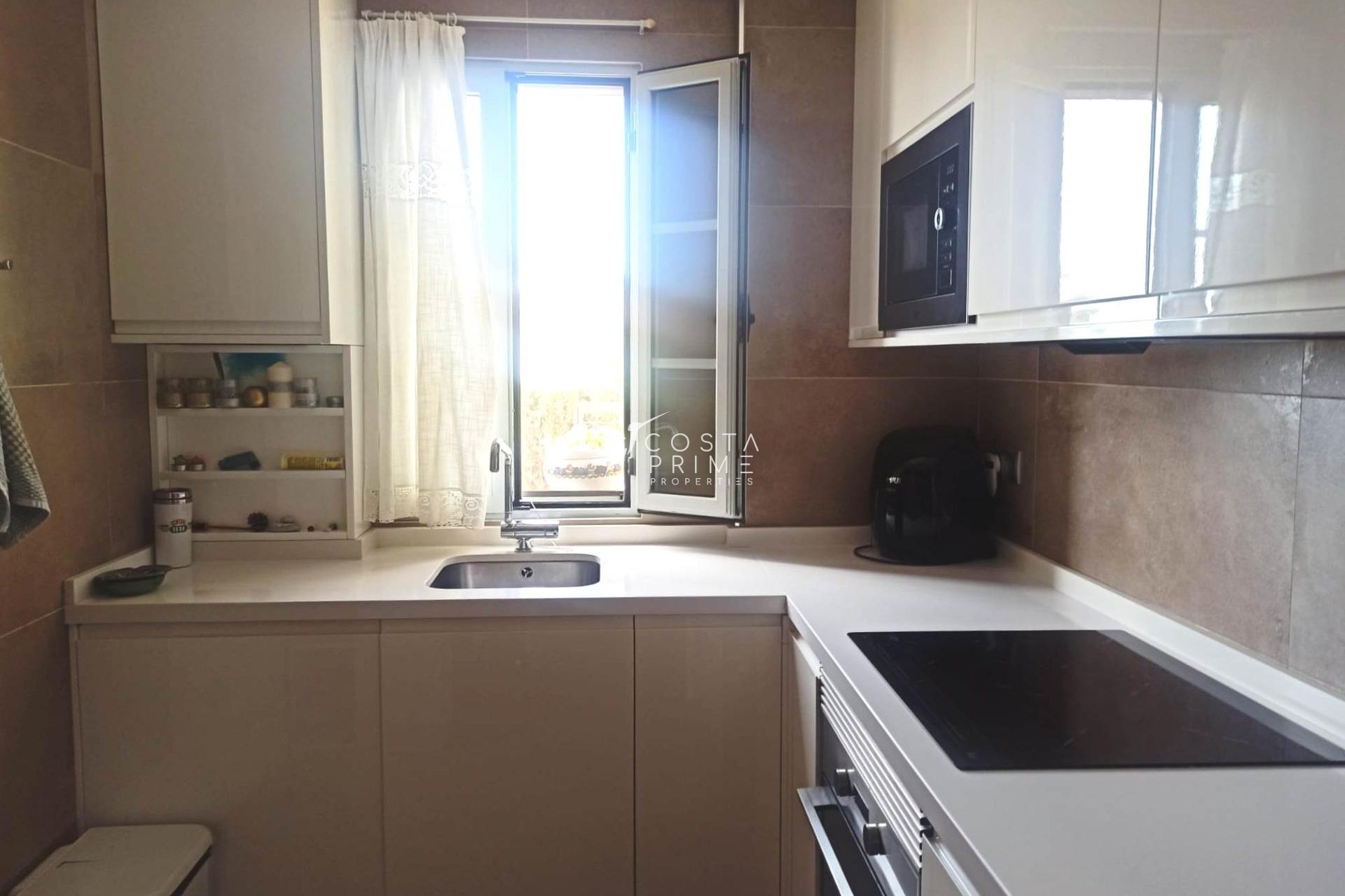 Resale - Townhouse / Semi - Finestrat