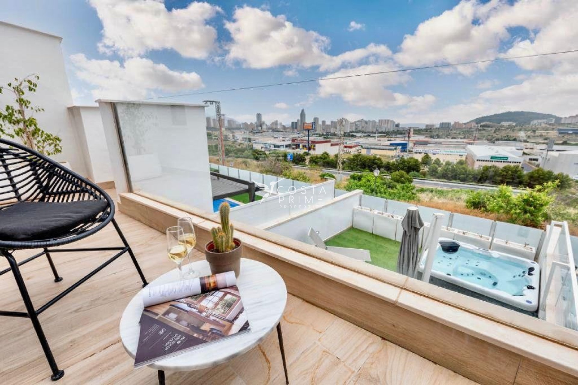 Resale - Townhouse / Semi - Finestrat