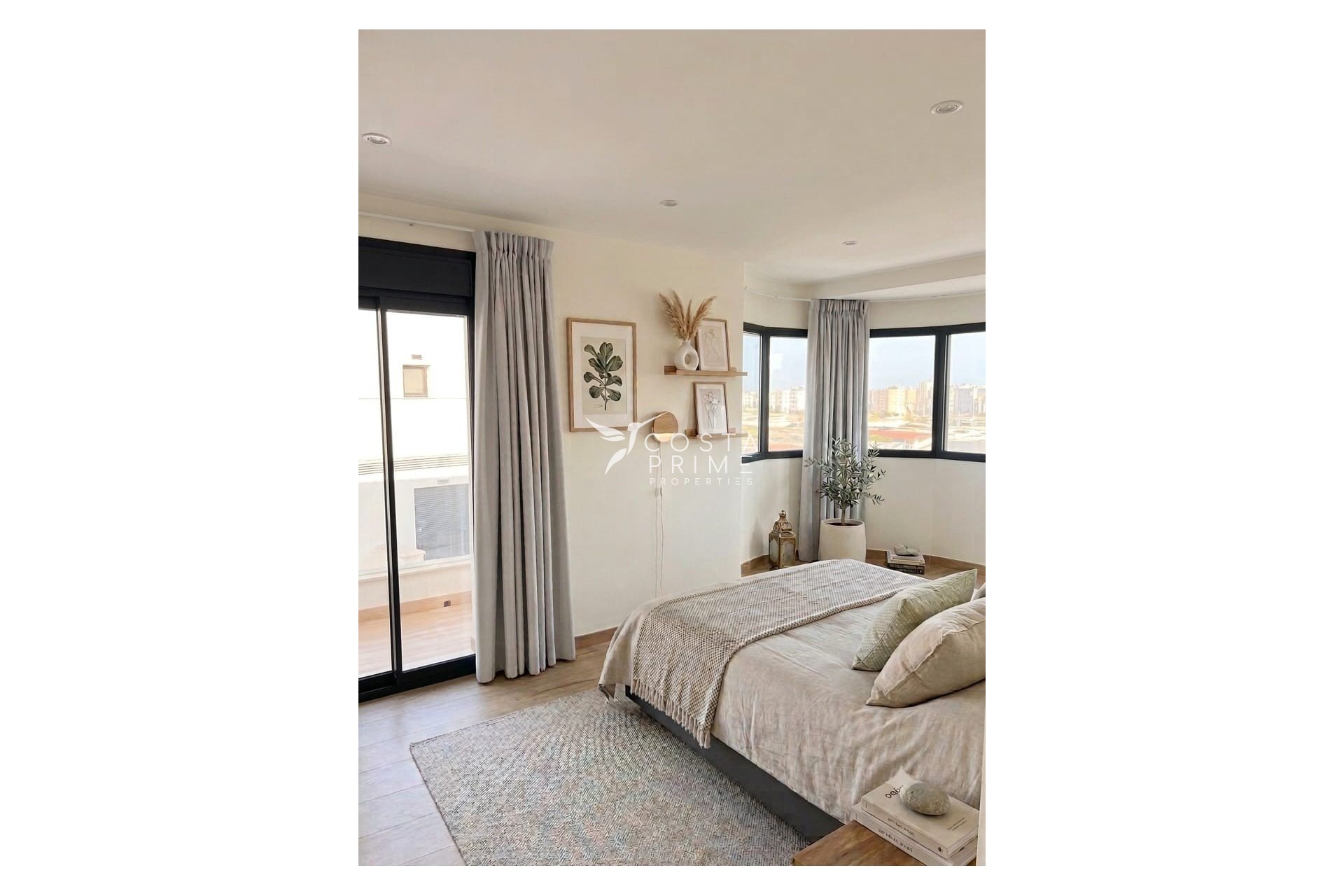 Resale - Townhouse / Semi - Finestrat