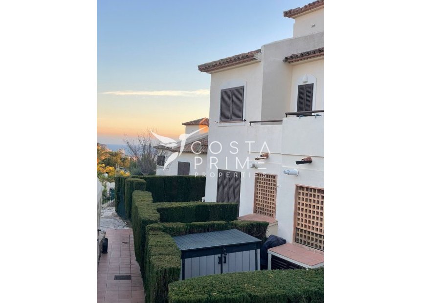 Resale - Townhouse / Semi - Finestrat