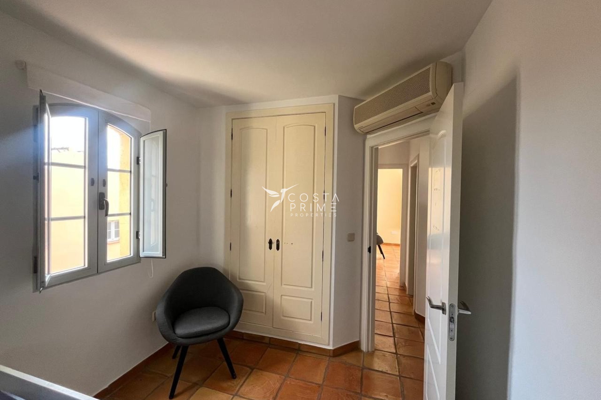 Resale - Townhouse / Semi - Finestrat