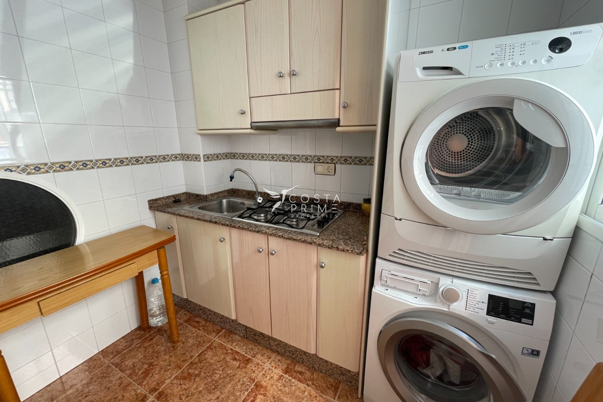 Resale - Townhouse / Semi - Formentera del Segura