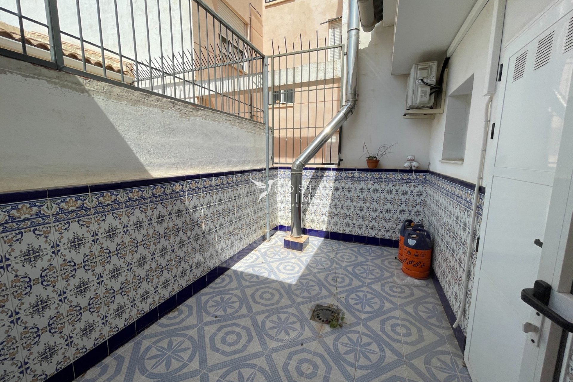 Resale - Townhouse / Semi - Formentera del Segura