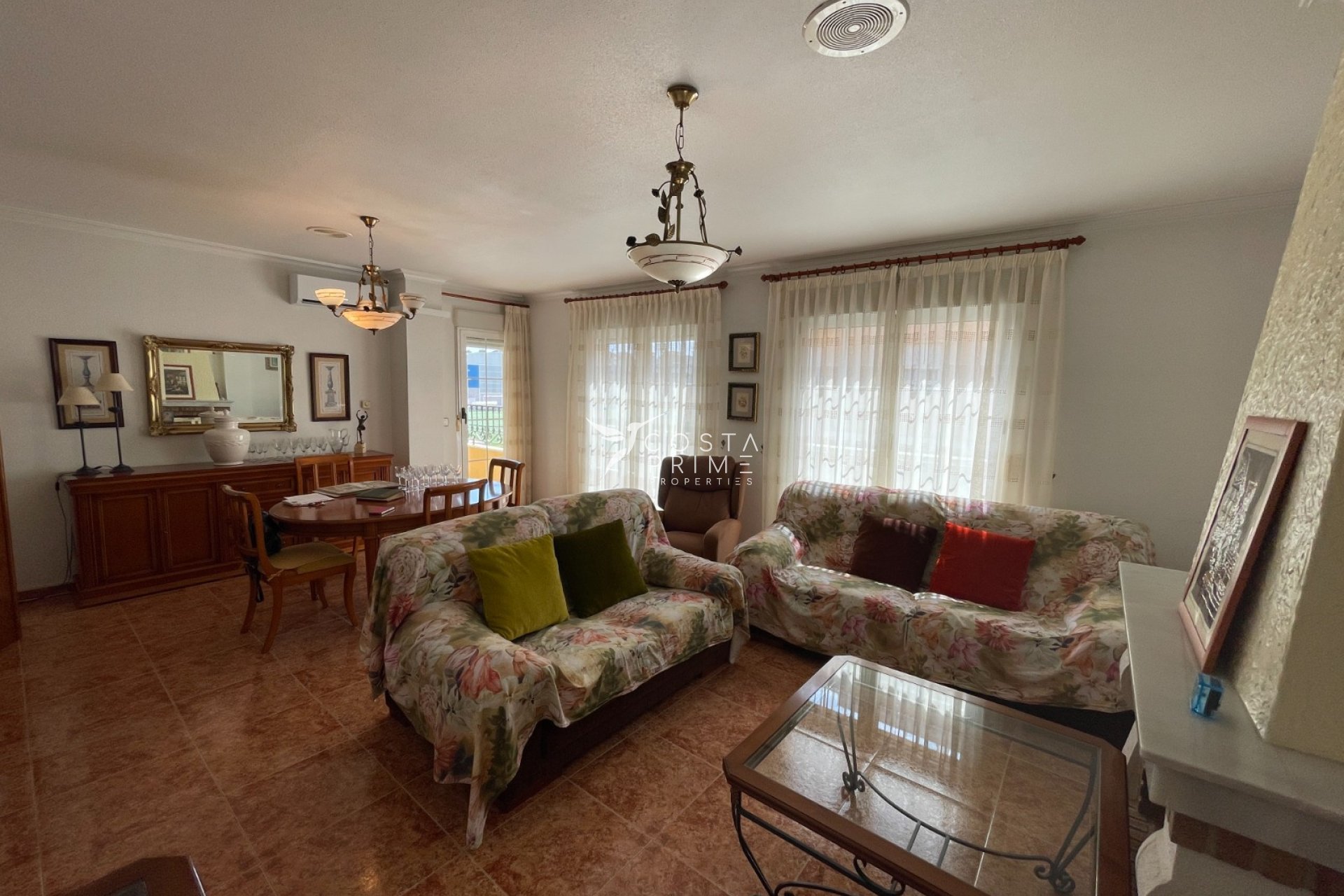 Resale - Townhouse / Semi - Formentera del Segura