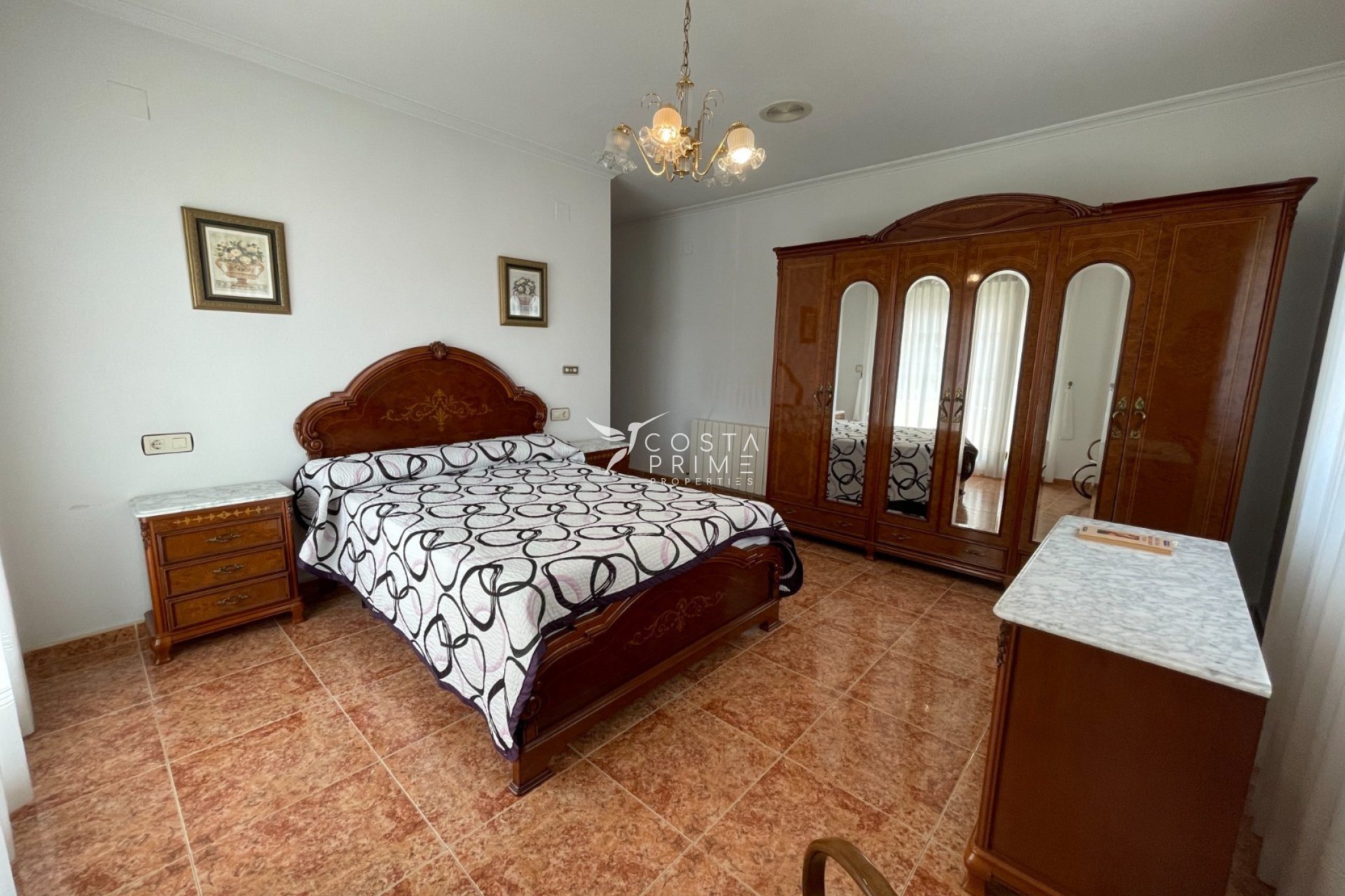 Resale - Townhouse / Semi - Formentera del Segura