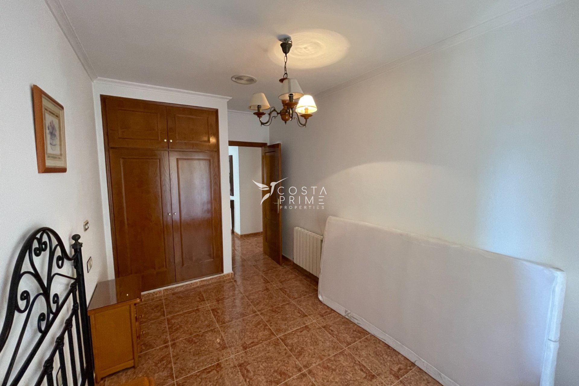 Resale - Townhouse / Semi - Formentera del Segura