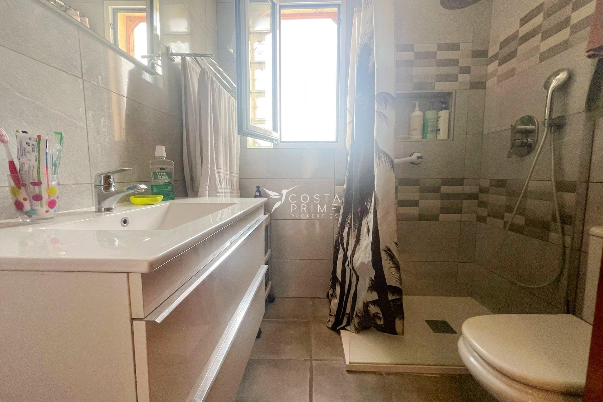 Resale - Townhouse / Semi - La Nucía