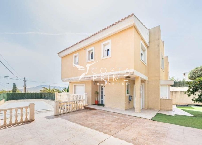 Resale - Townhouse / Semi - La Nucía