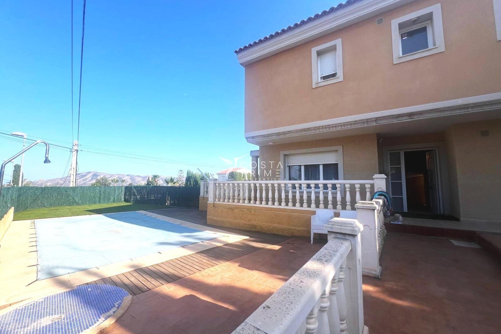 Resale - Townhouse / Semi - La Nucía