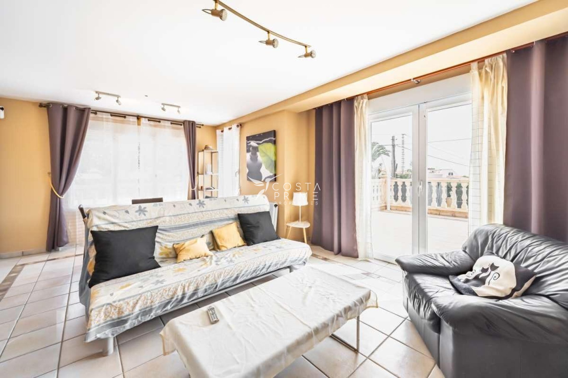 Resale - Townhouse / Semi - La Nucía