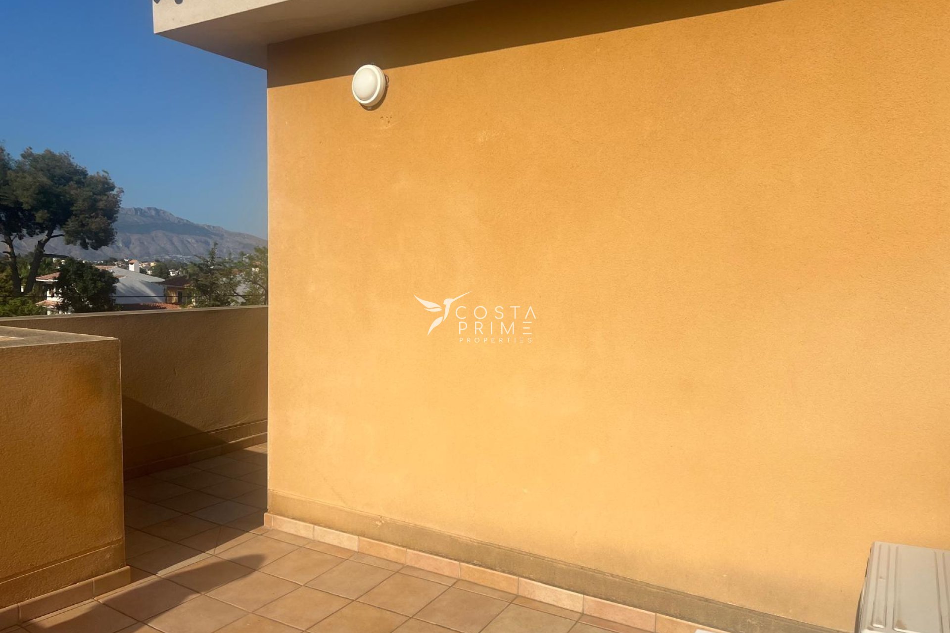 Resale - Townhouse / Semi - La Nucía