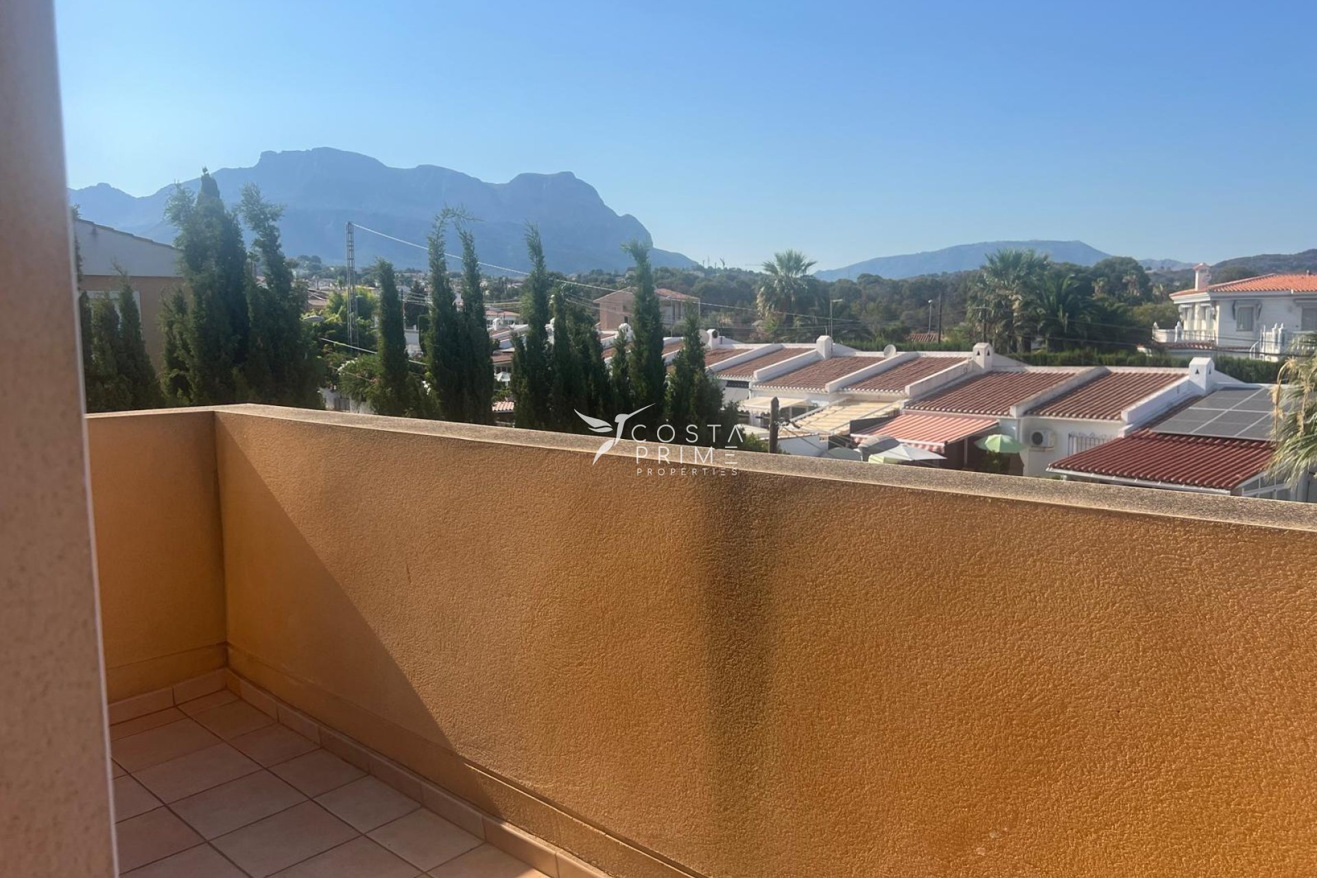 Resale - Townhouse / Semi - La Nucía