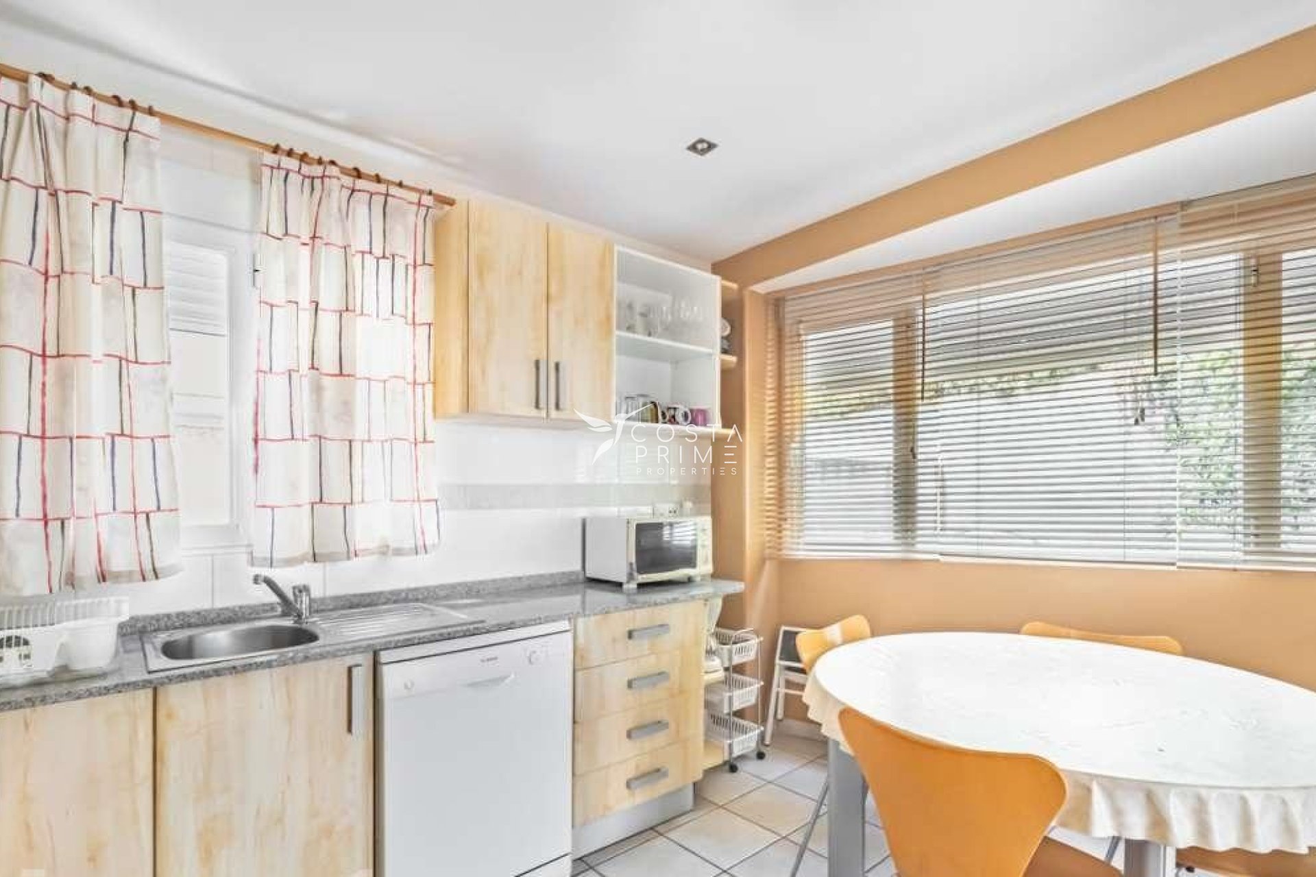 Resale - Townhouse / Semi - La Nucía