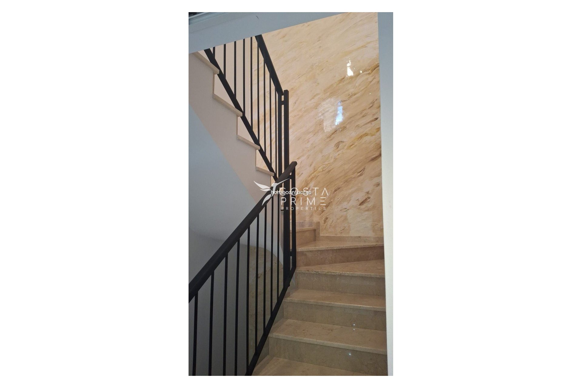 Resale - Townhouse / Semi - La Nucía