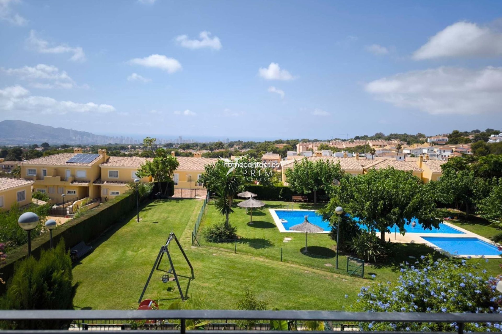 Resale - Townhouse / Semi - La Nucía