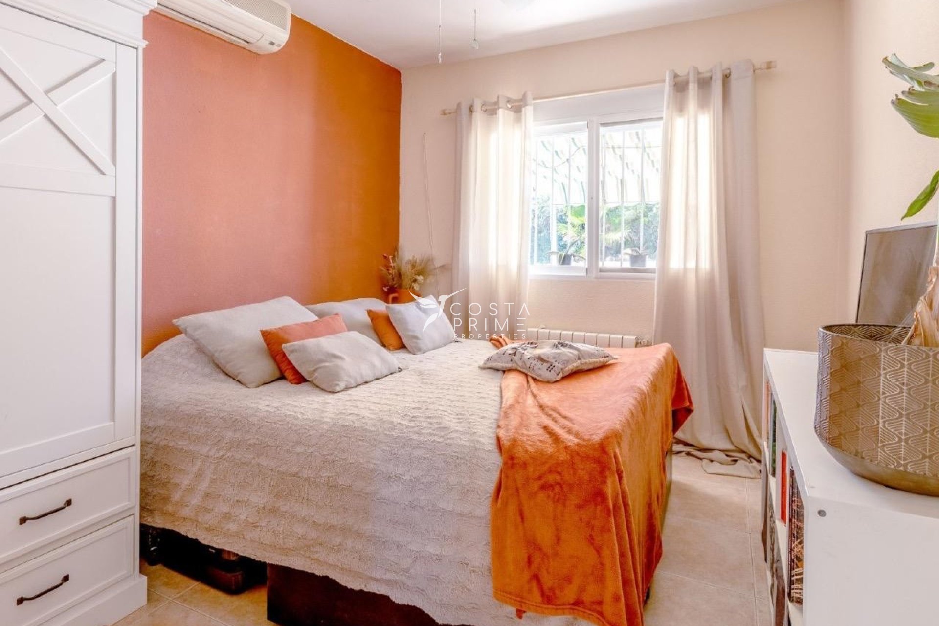 Resale - Townhouse / Semi - La Nucía