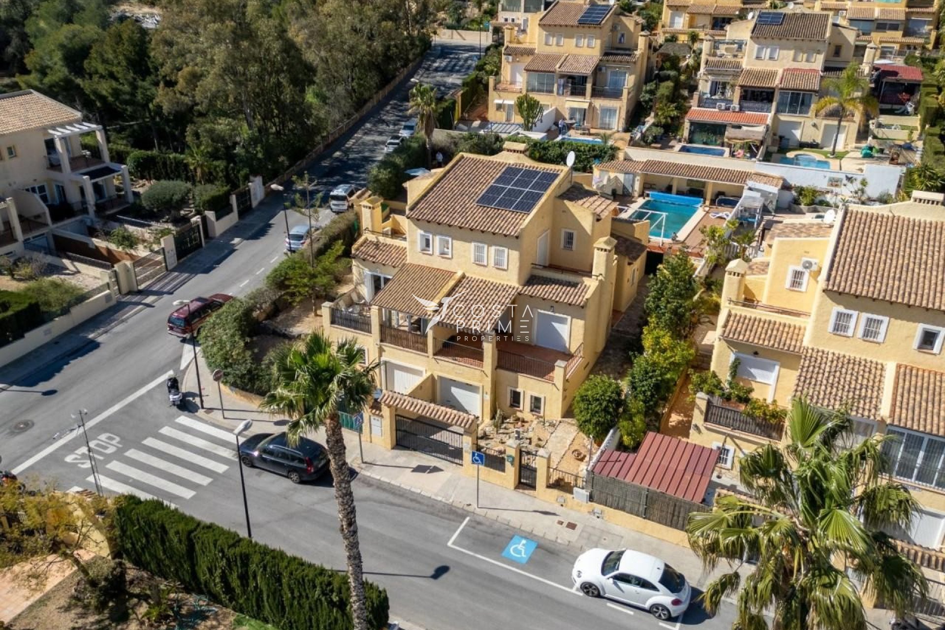 Resale - Townhouse / Semi - La Nucía