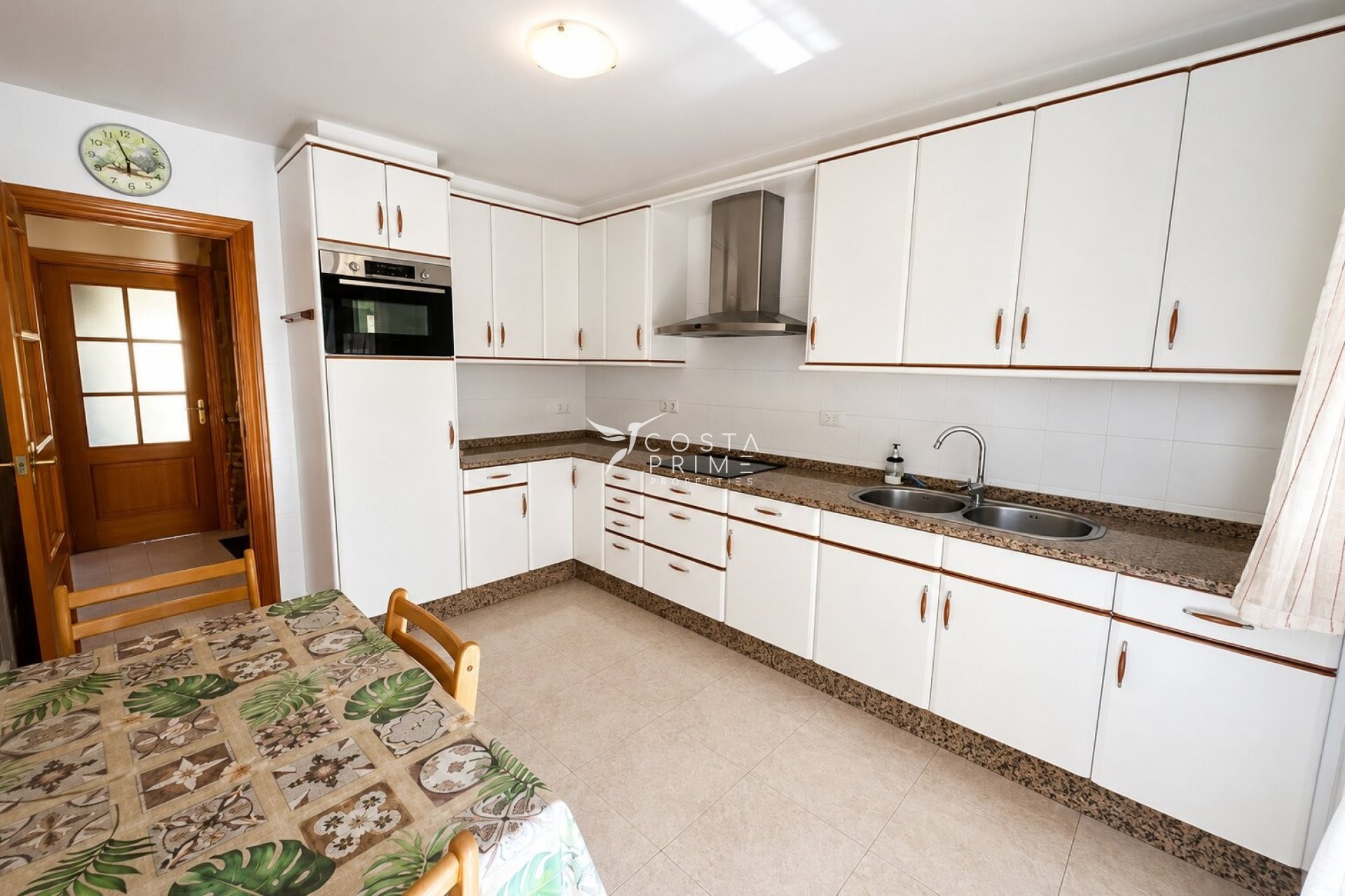 Resale - Townhouse / Semi - La Nucía