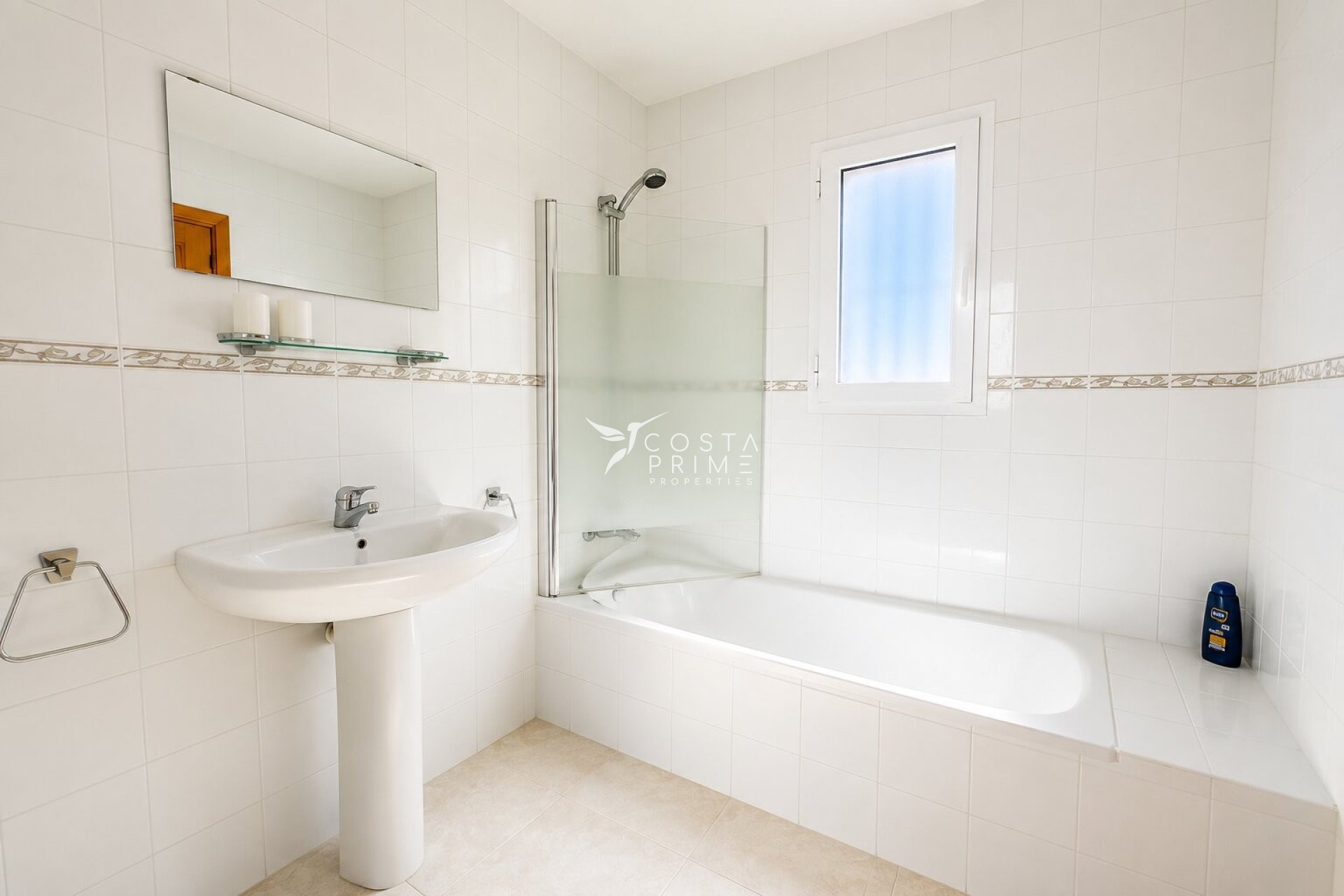 Resale - Townhouse / Semi - La Nucía
