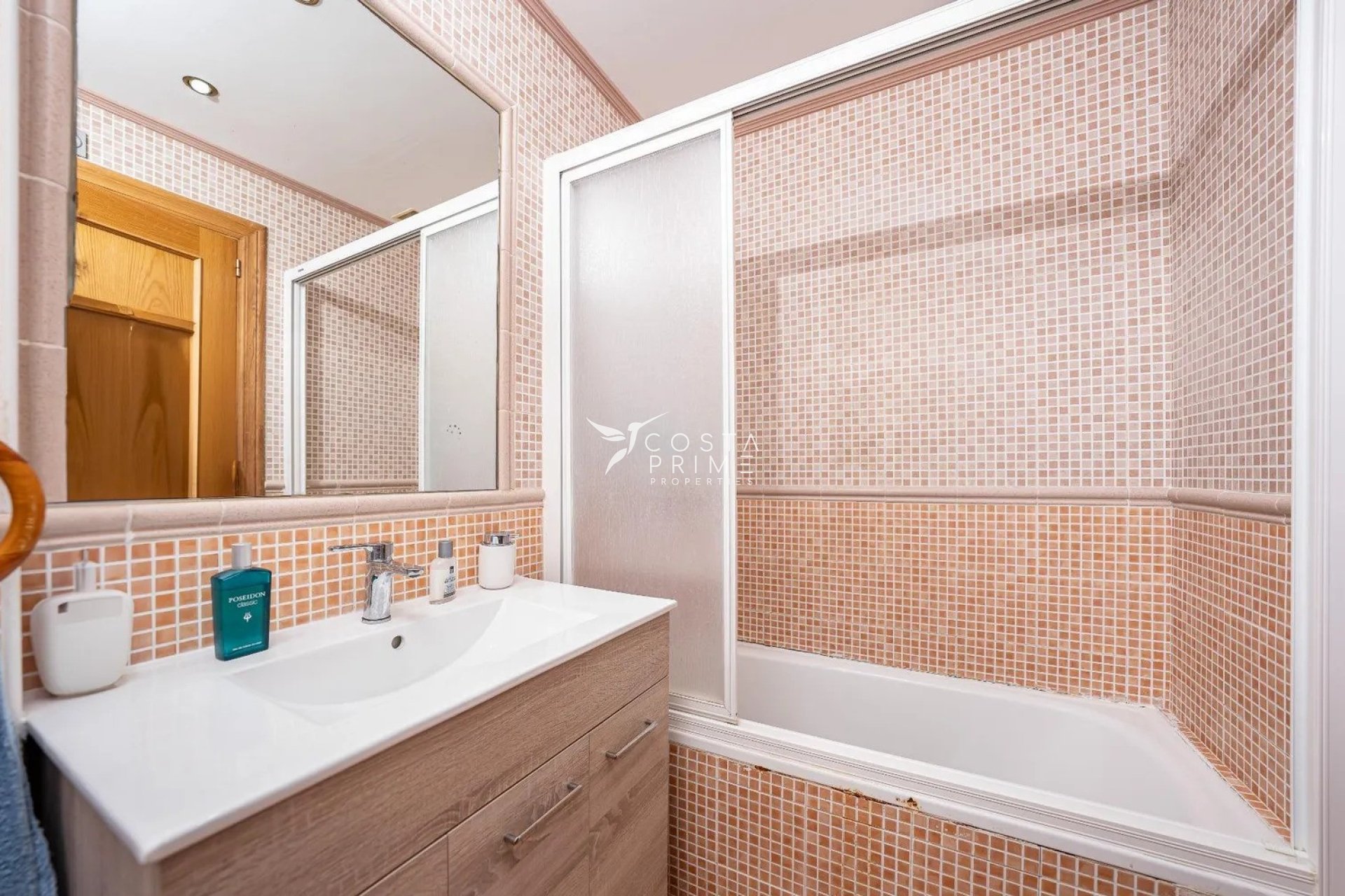 Resale - Townhouse / Semi - La Nucía
