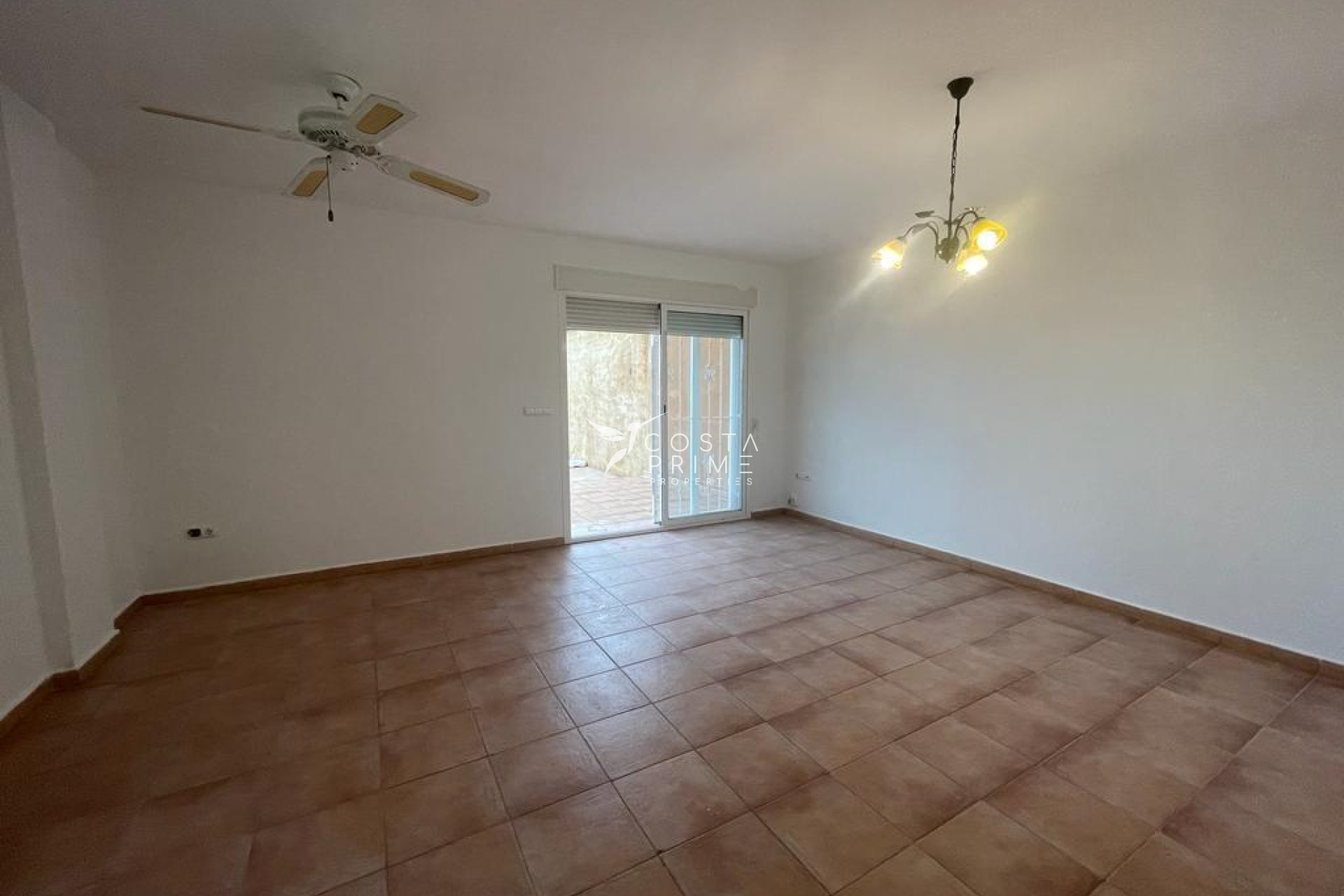 Resale - Townhouse / Semi - La Nucía