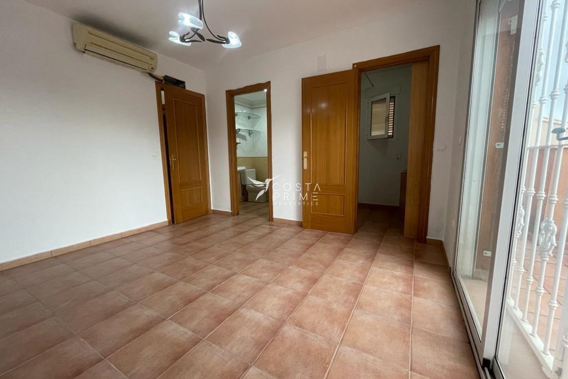 Resale - Townhouse / Semi - La Nucía