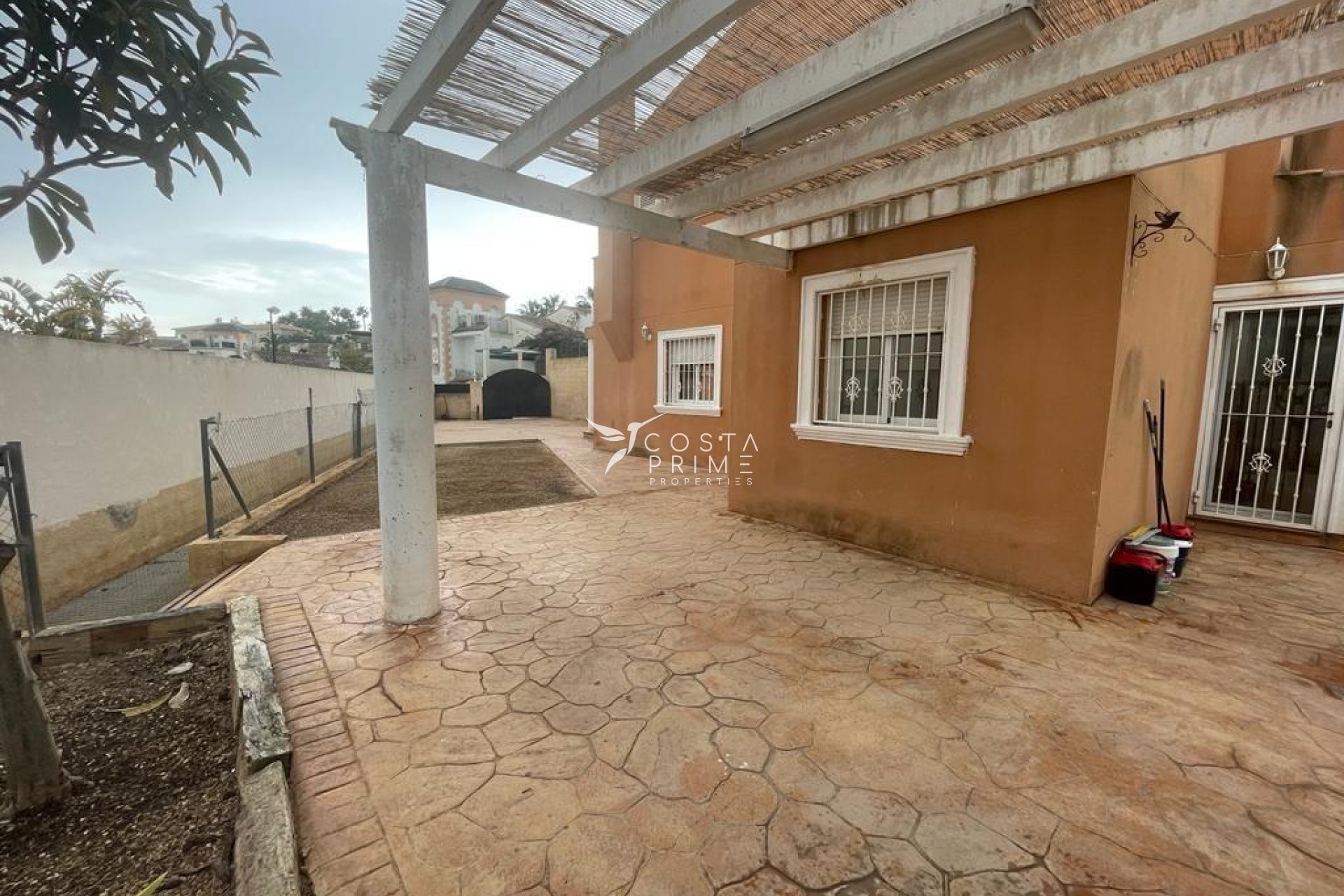 Resale - Townhouse / Semi - La Nucía