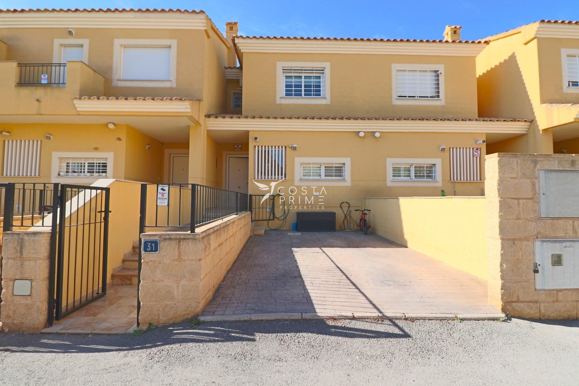 Resale - Townhouse / Semi - La Nucía