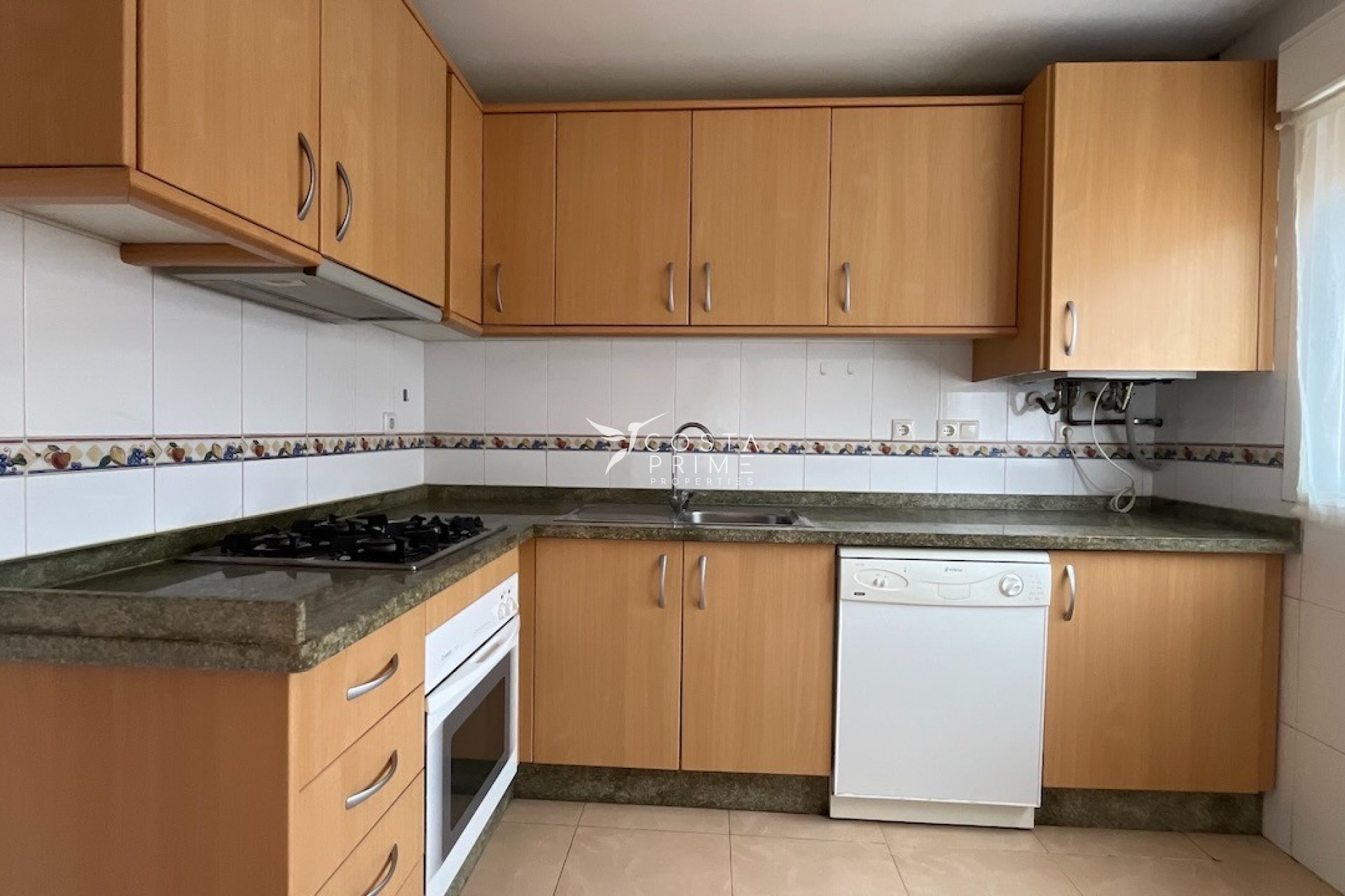 Resale - Townhouse / Semi - Polop