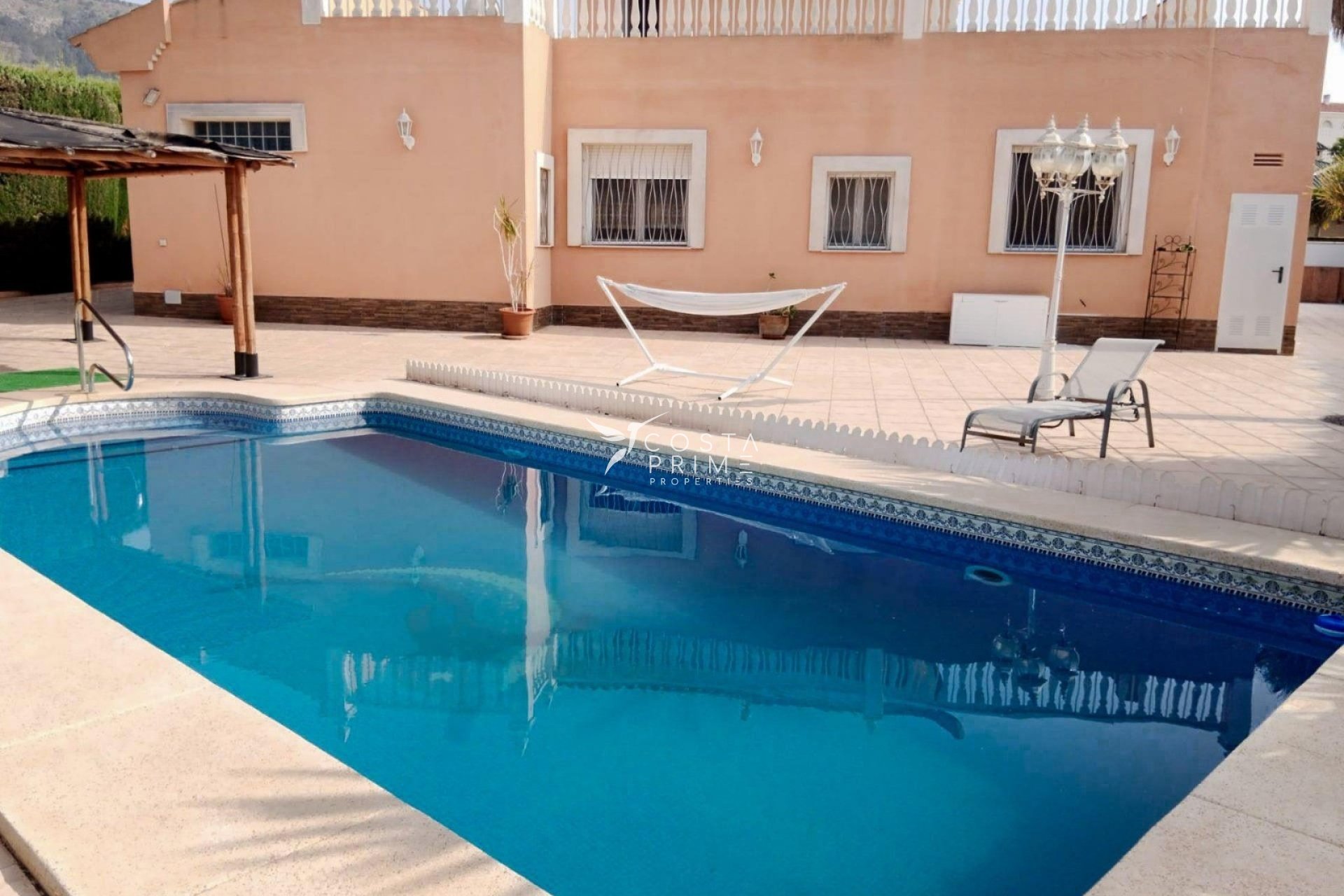 Resale - Villa  - Albir