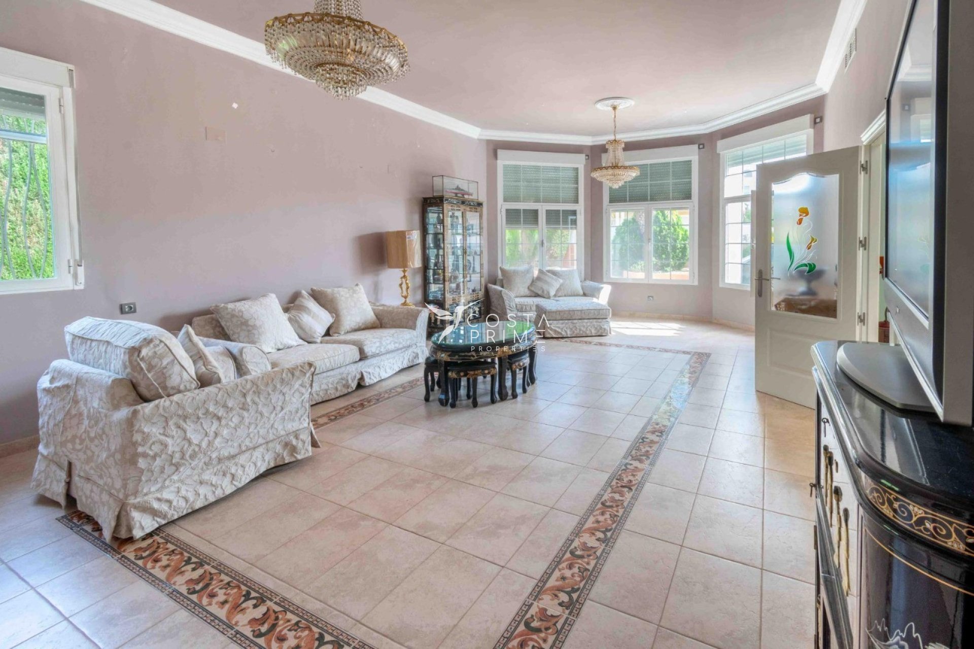 Resale - Villa  - Albir