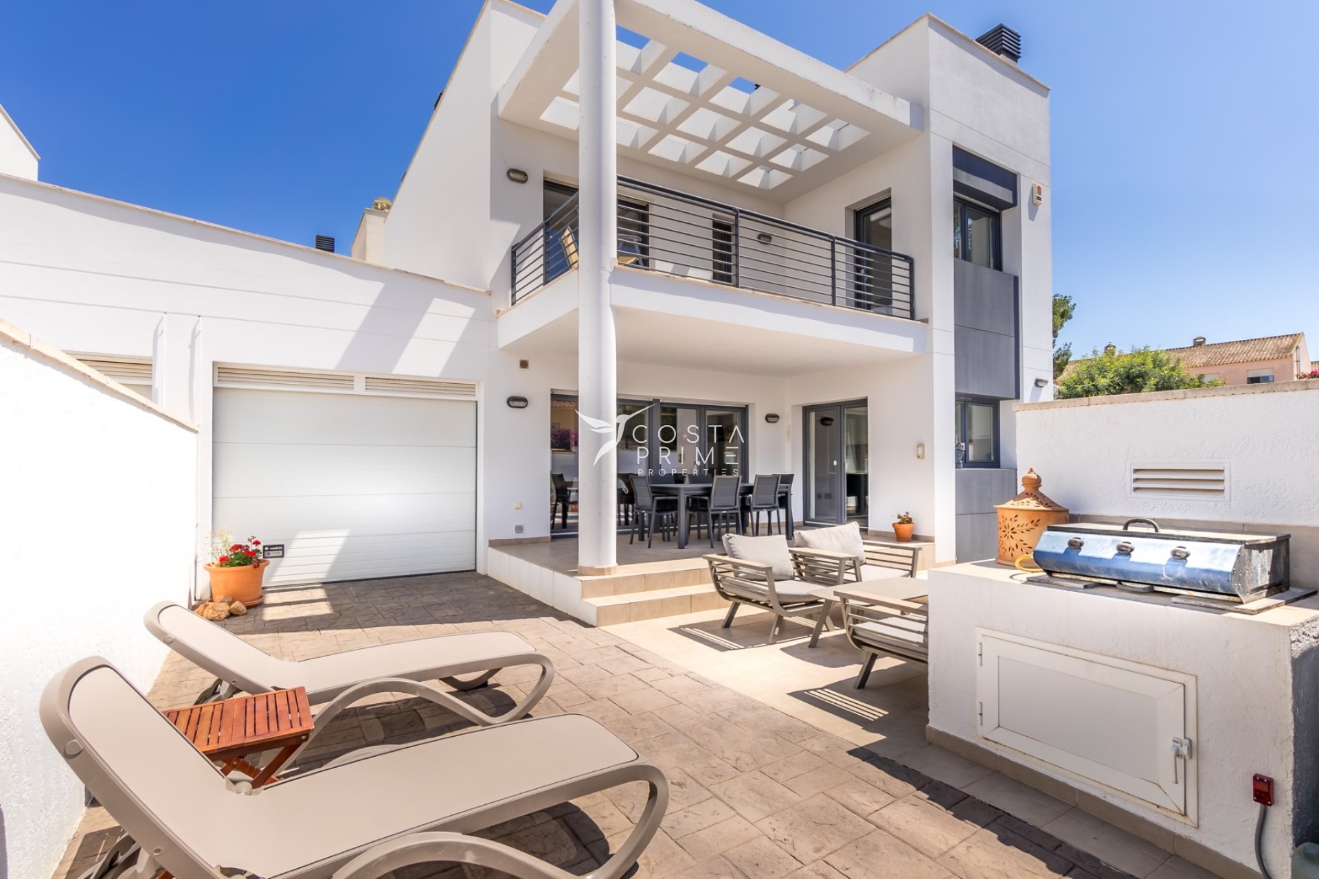 Resale - Villa  - Albir