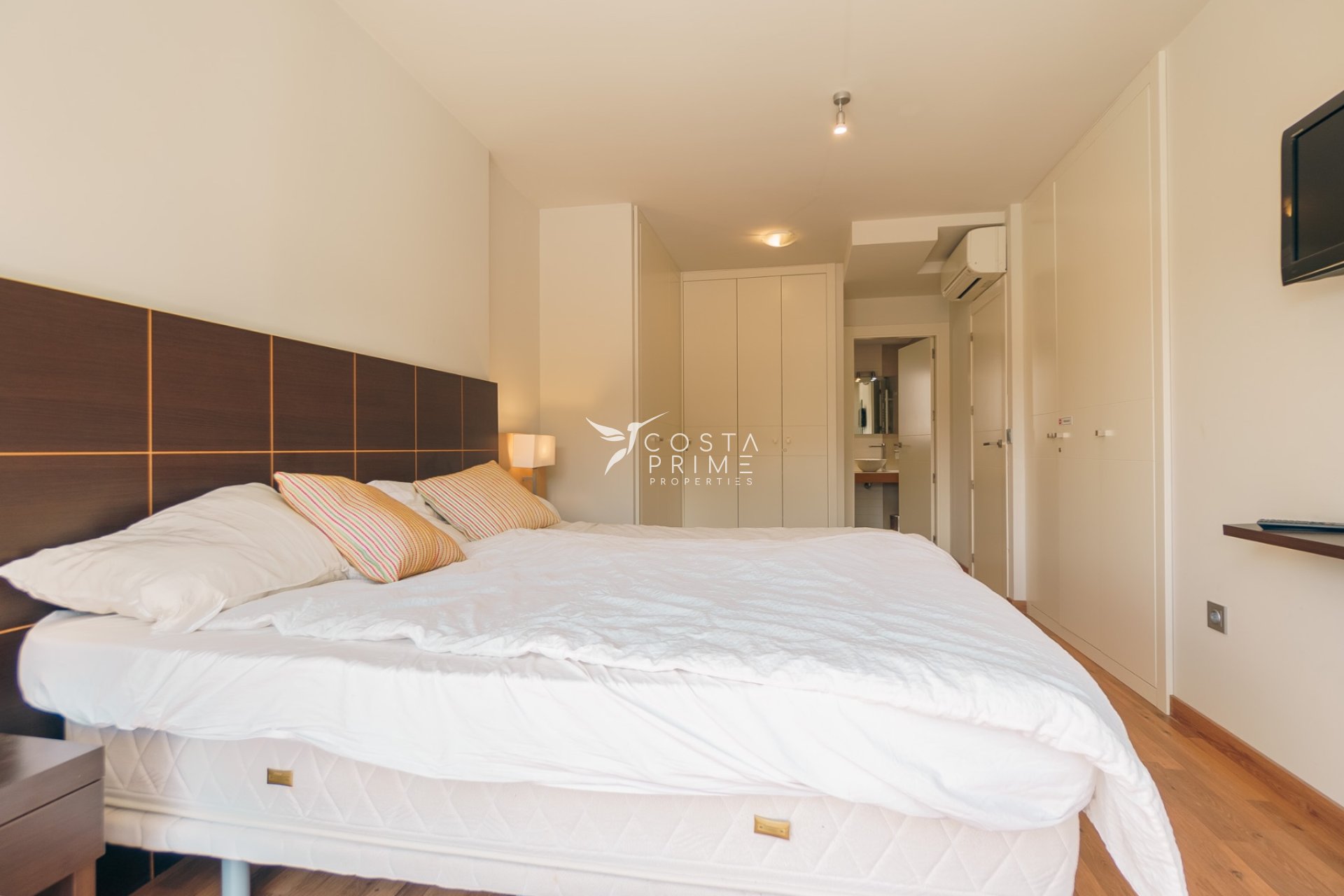 Resale - Villa  - Albir