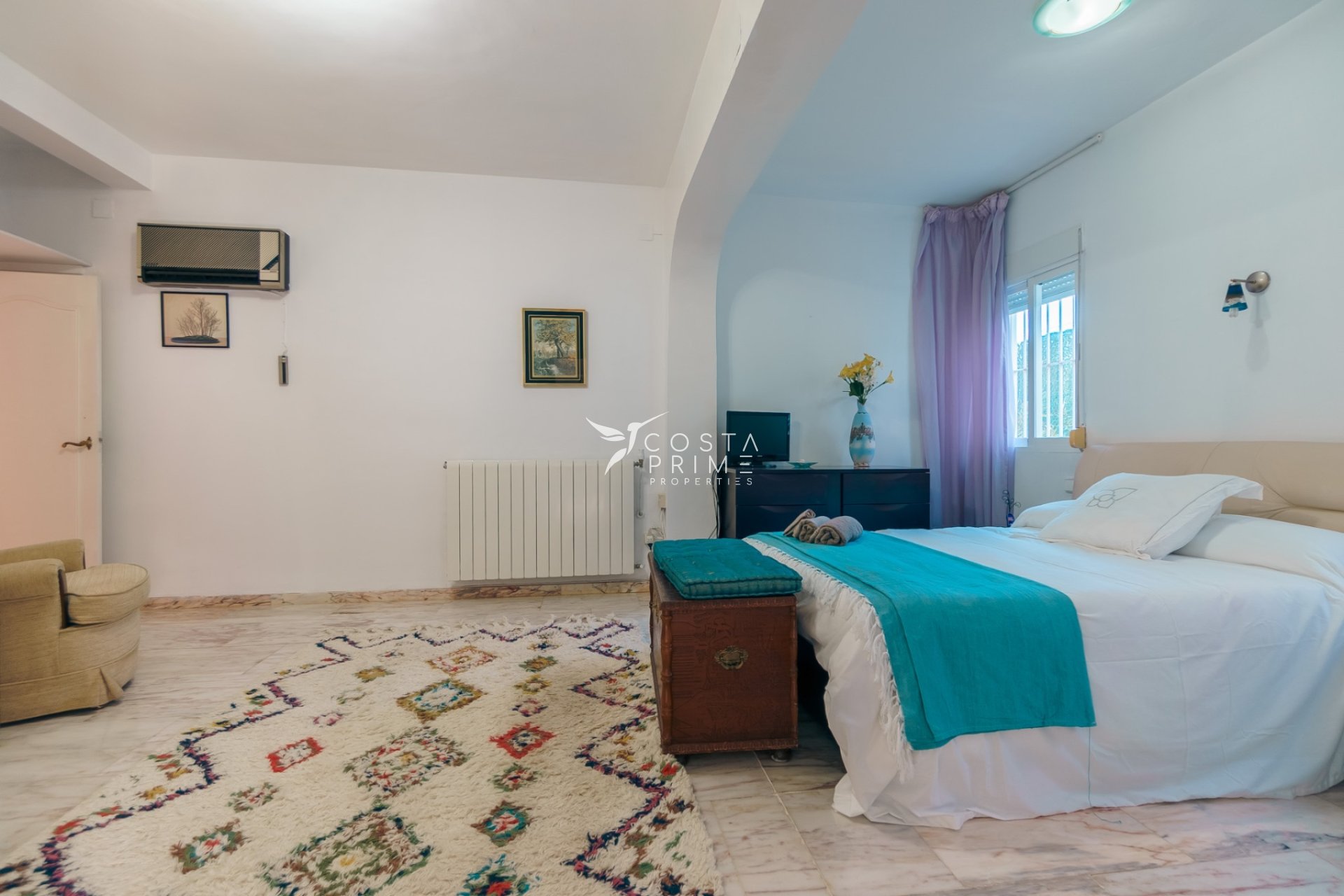 Resale - Villa  - Albir