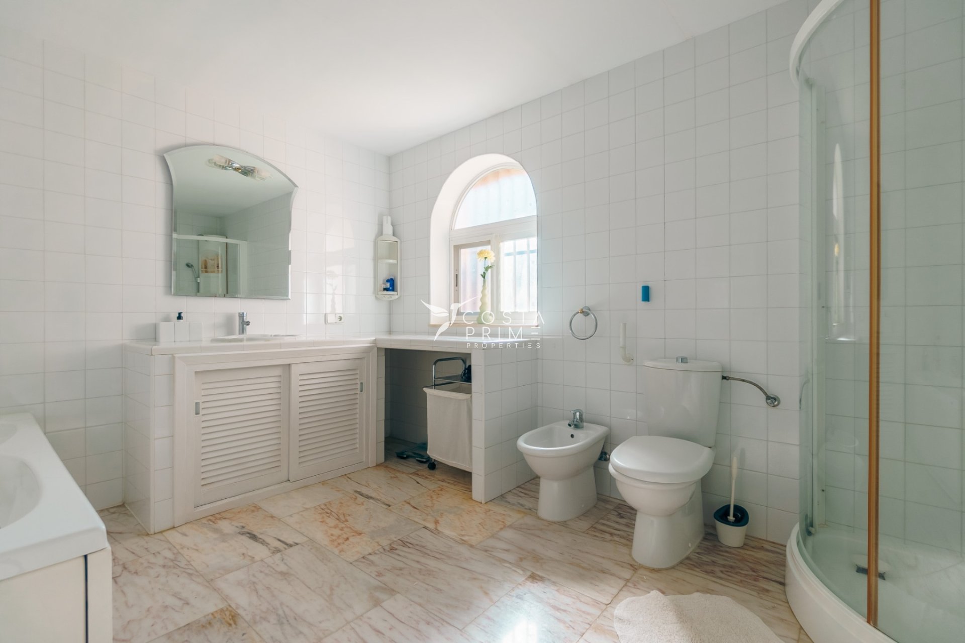 Resale - Villa  - Albir