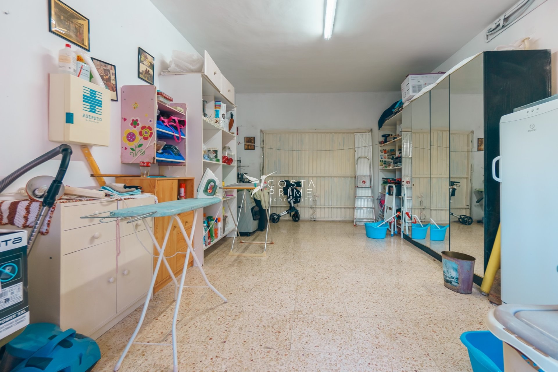 Resale - Villa  - Albir