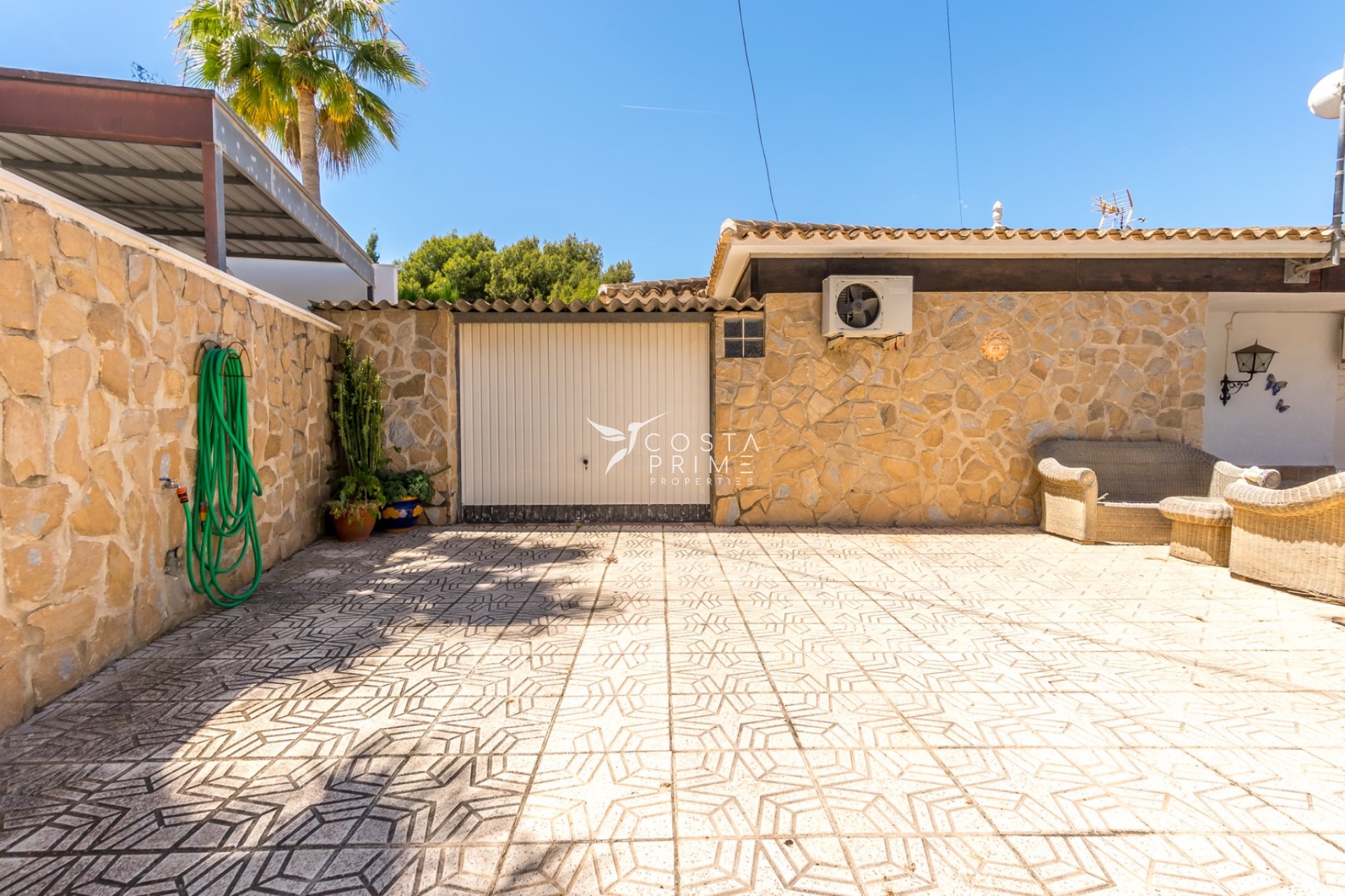Resale - Villa  - Albir
