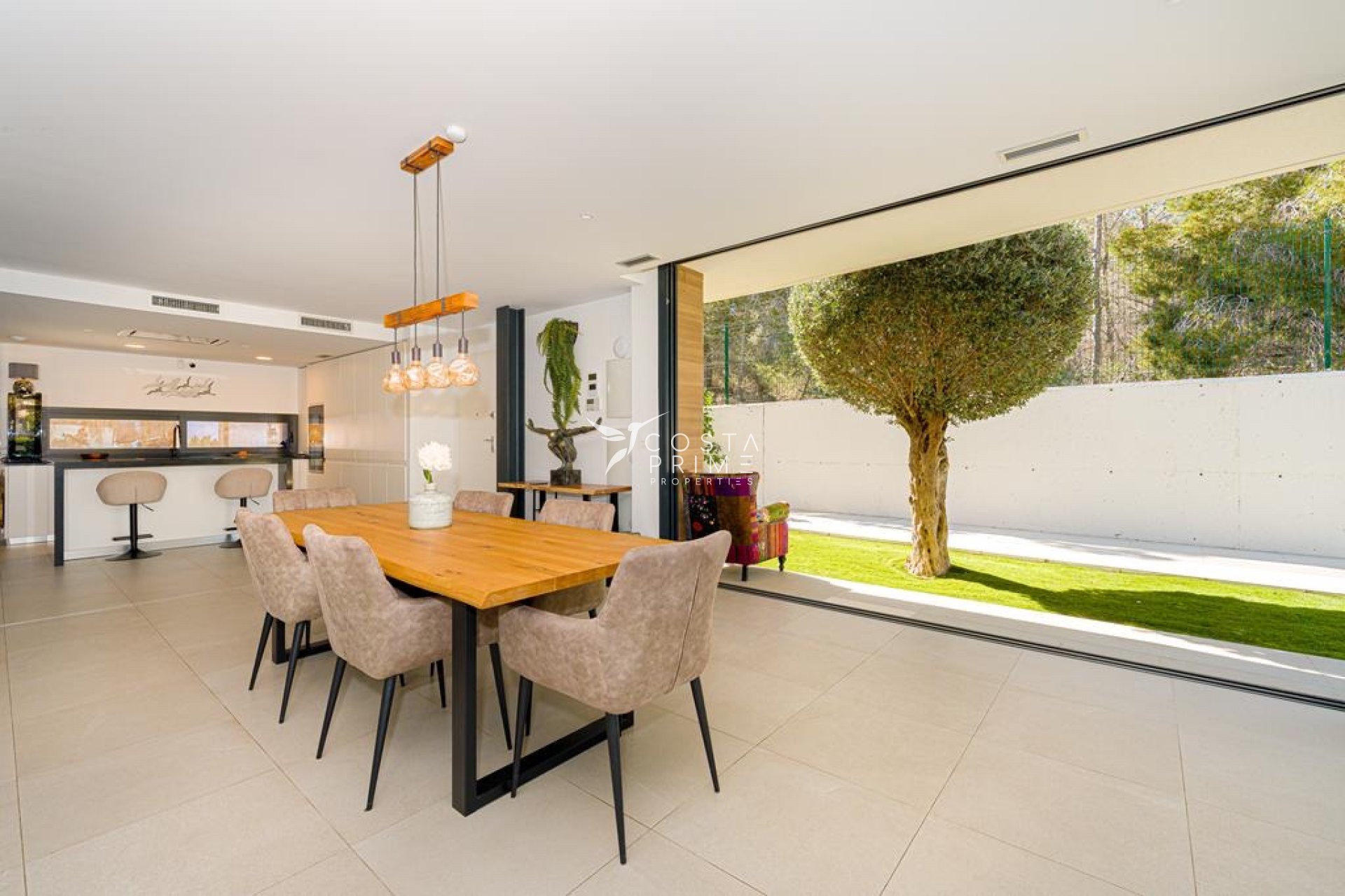 Resale - Villa  - Albir