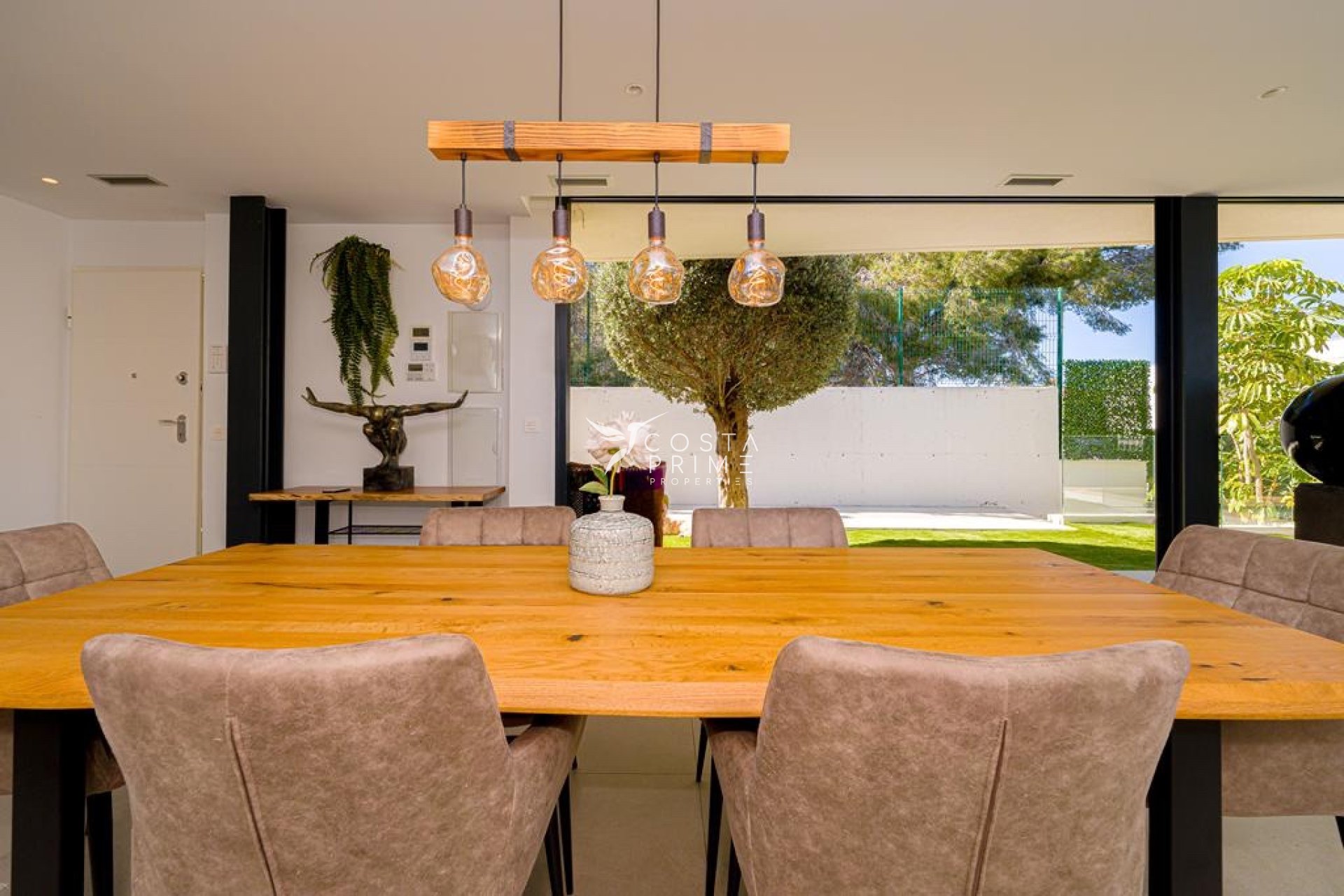 Resale - Villa  - Albir