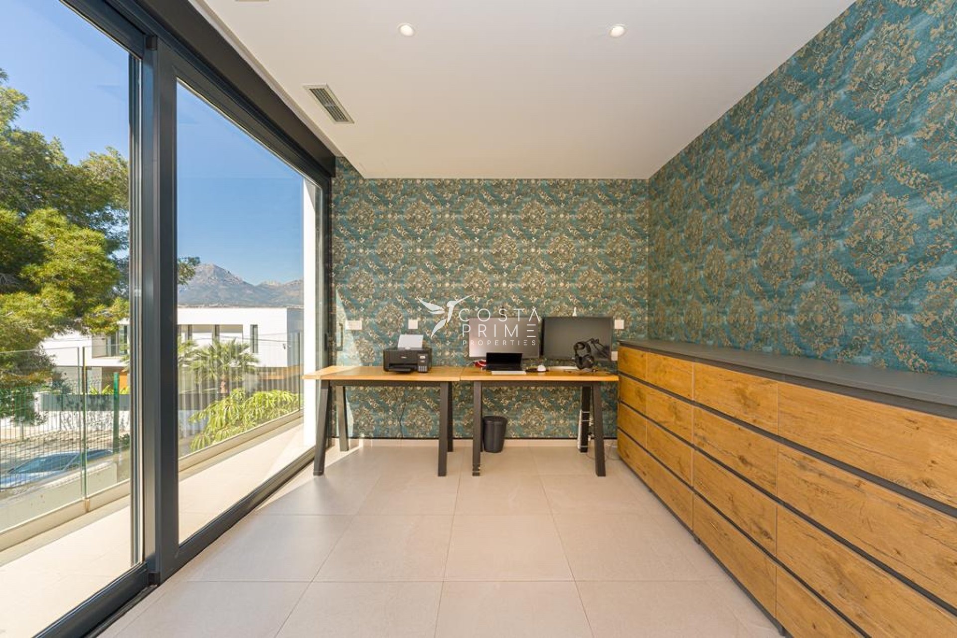 Resale - Villa  - Albir