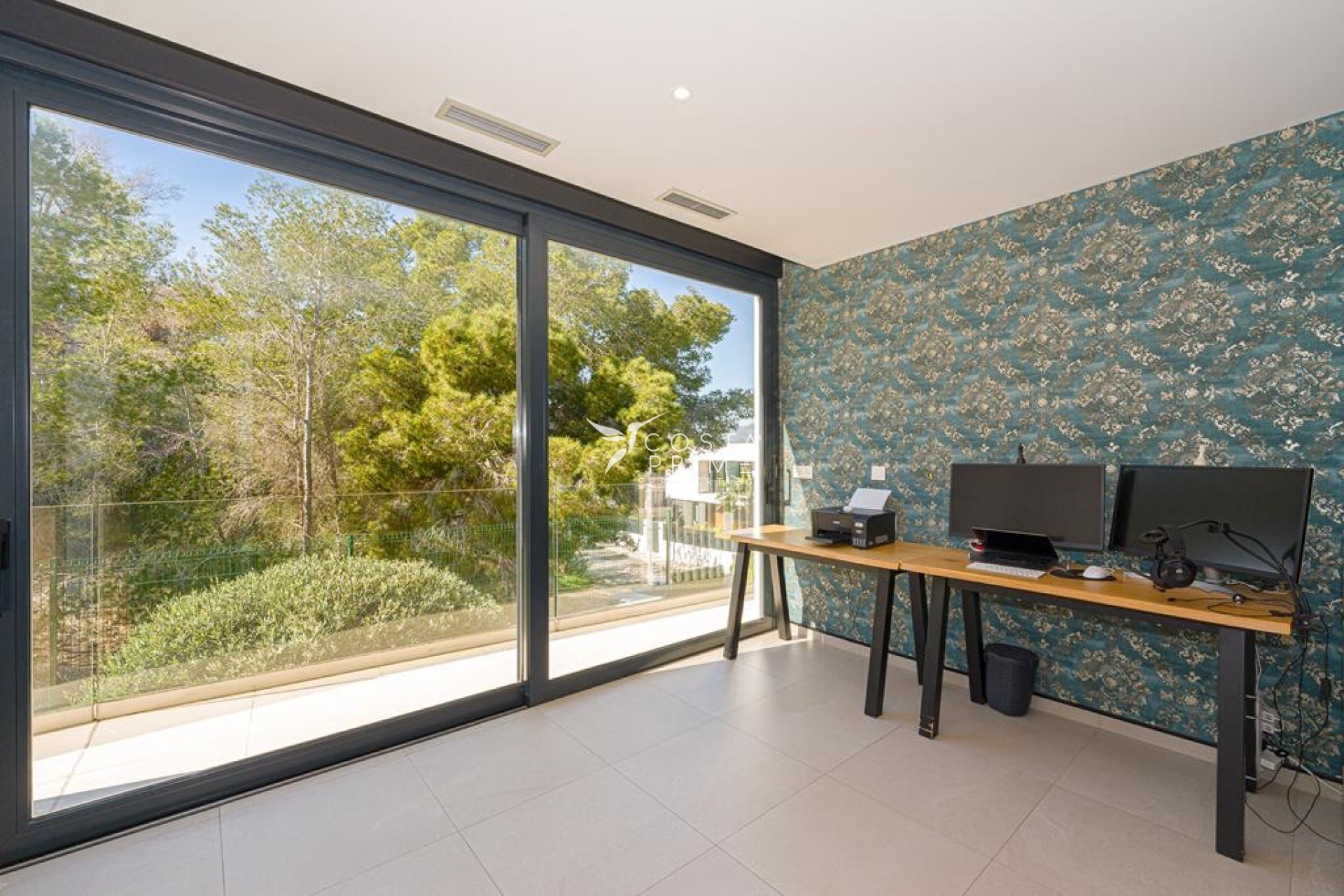 Resale - Villa  - Albir