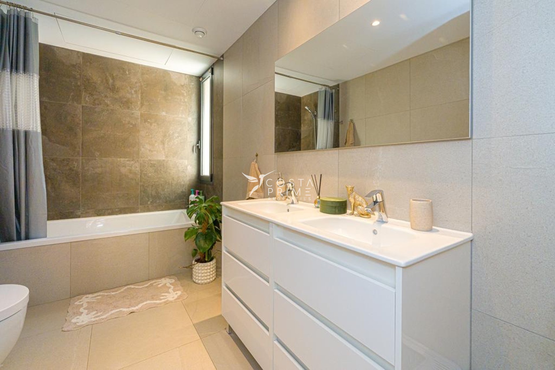 Resale - Villa  - Albir