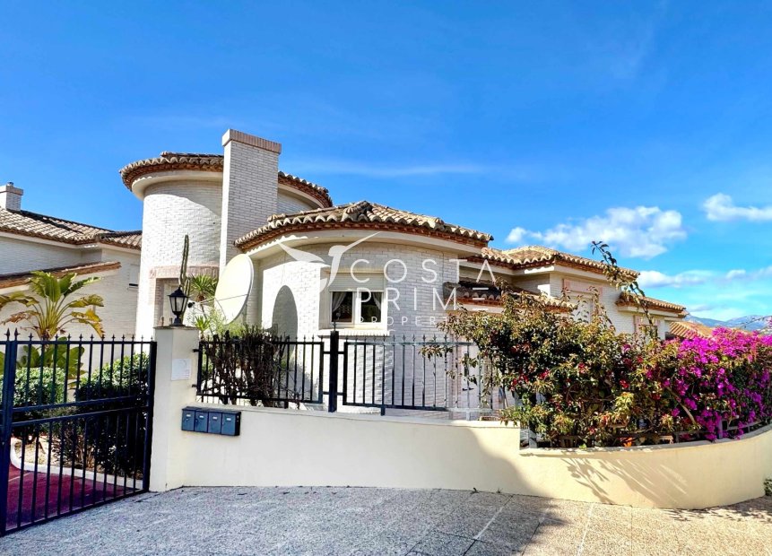 Resale - Villa  - Albir