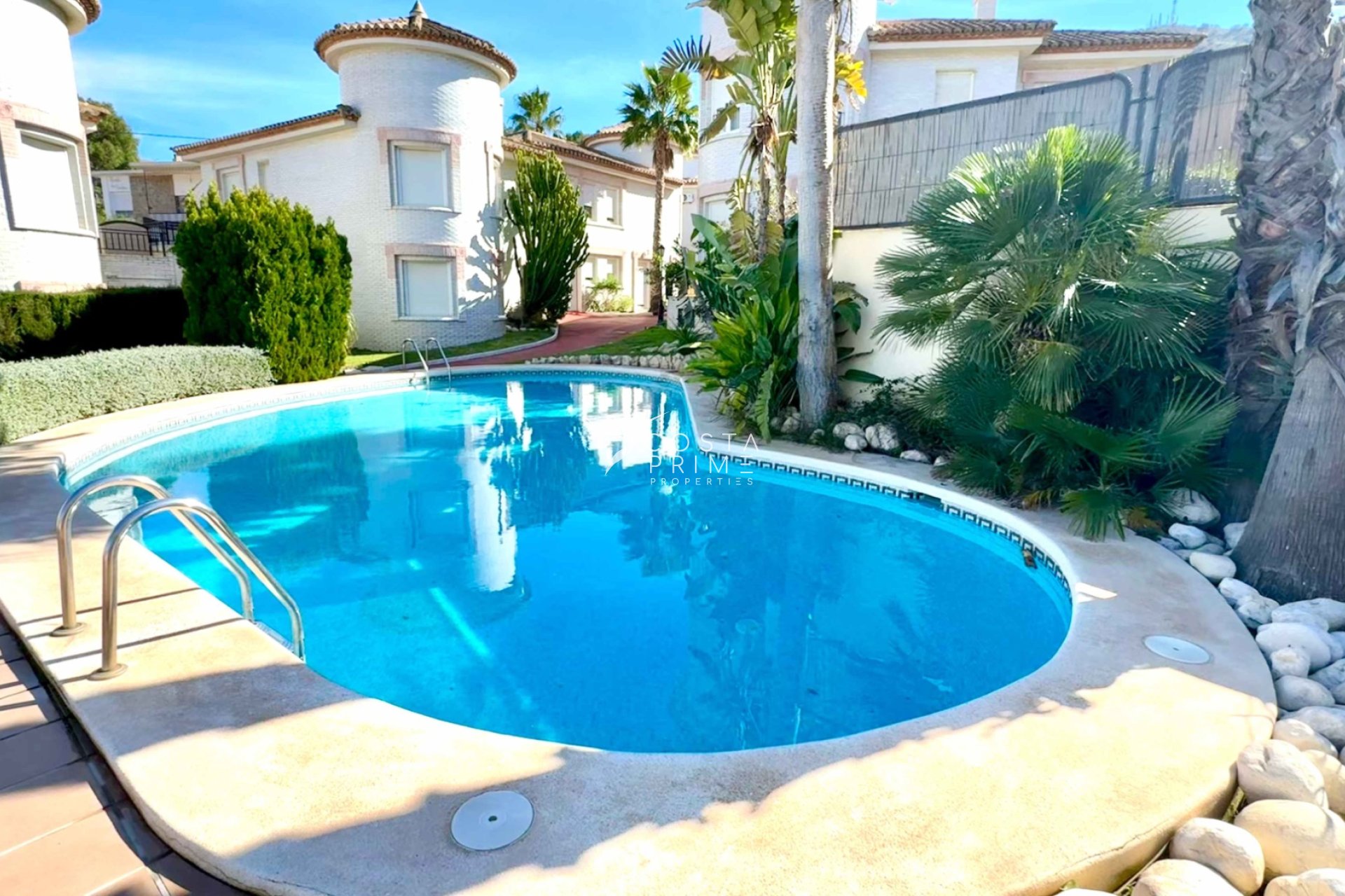 Resale - Villa  - Albir